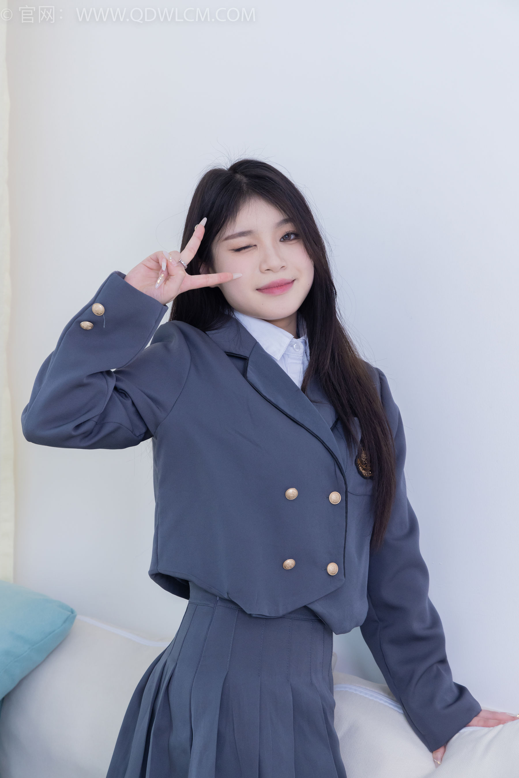 物恋传媒 No.2218 闪闪 - 黑夜是平静的/(180P)