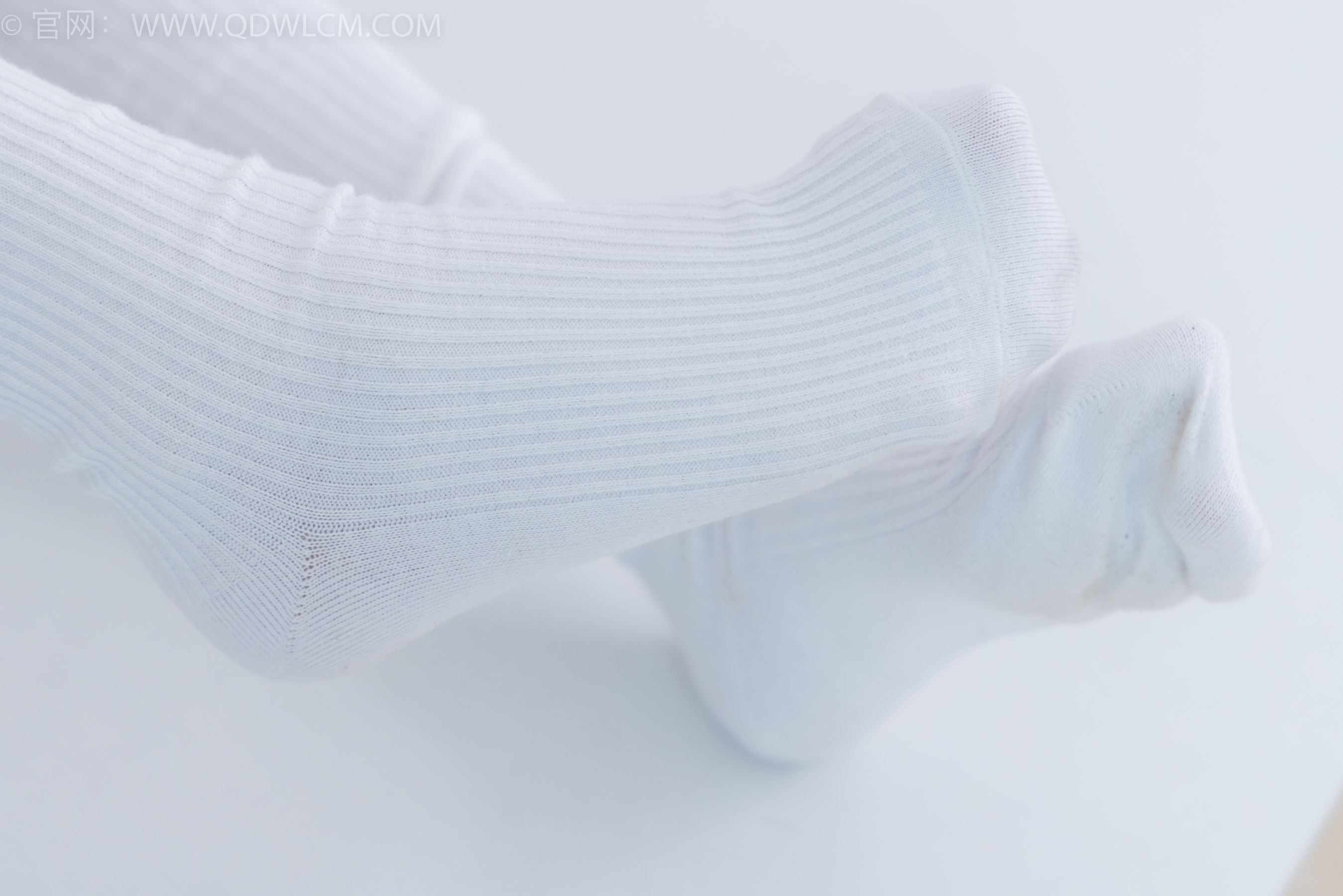 物恋传媒 No.2218 闪闪 - 黑夜是平静的/(180P)