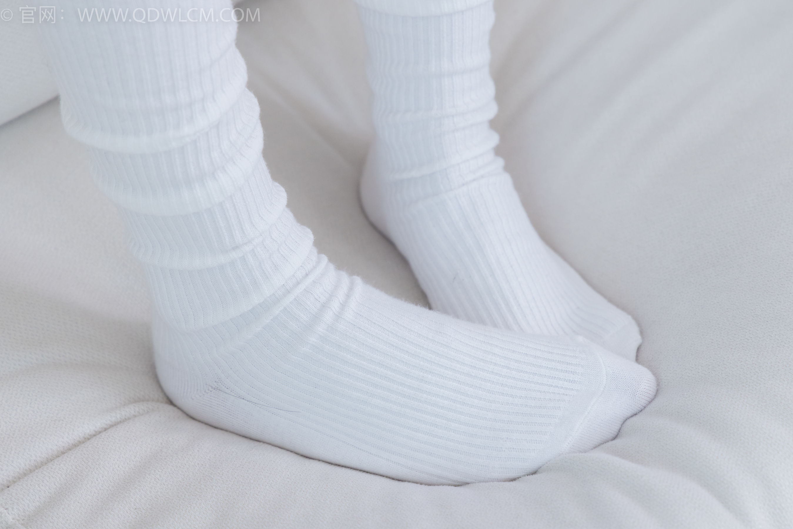 物恋传媒 No.2218 闪闪 - 黑夜是平静的/(180P)