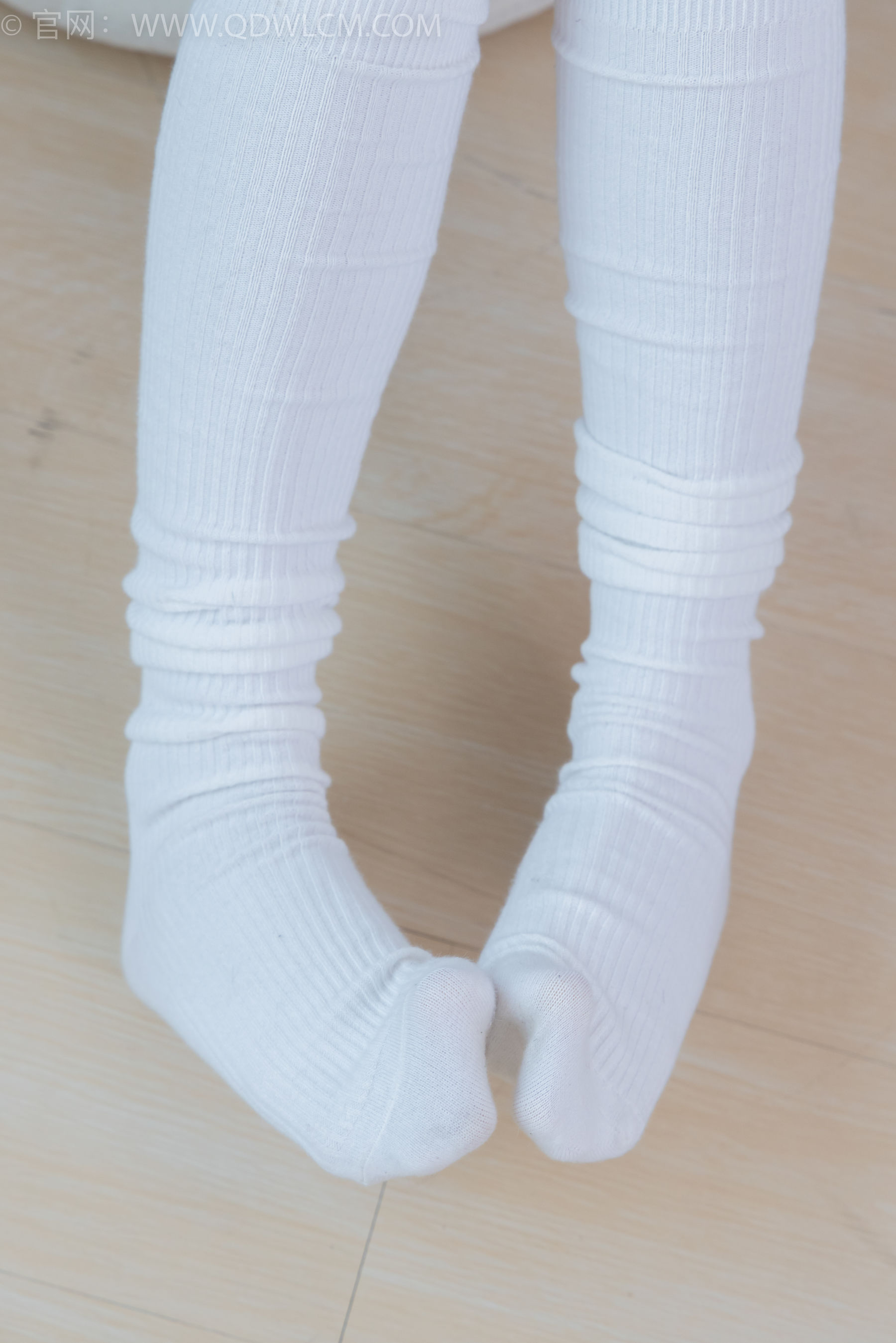 物恋传媒 No.2218 闪闪 - 黑夜是平静的/(180P)