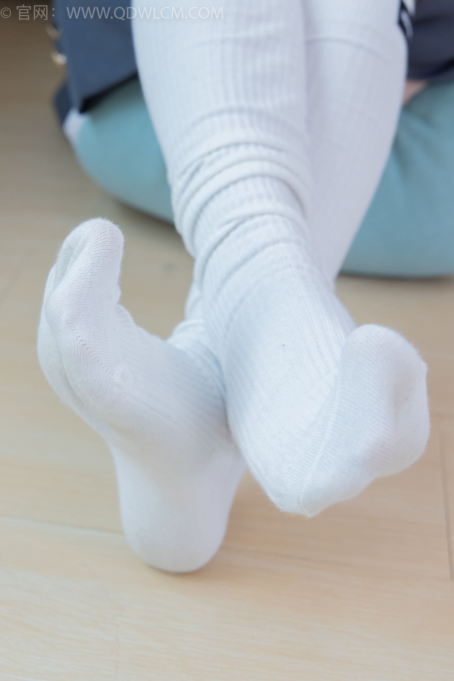 物恋传媒 No.2218 闪闪 - 黑夜是平静的/(180P)