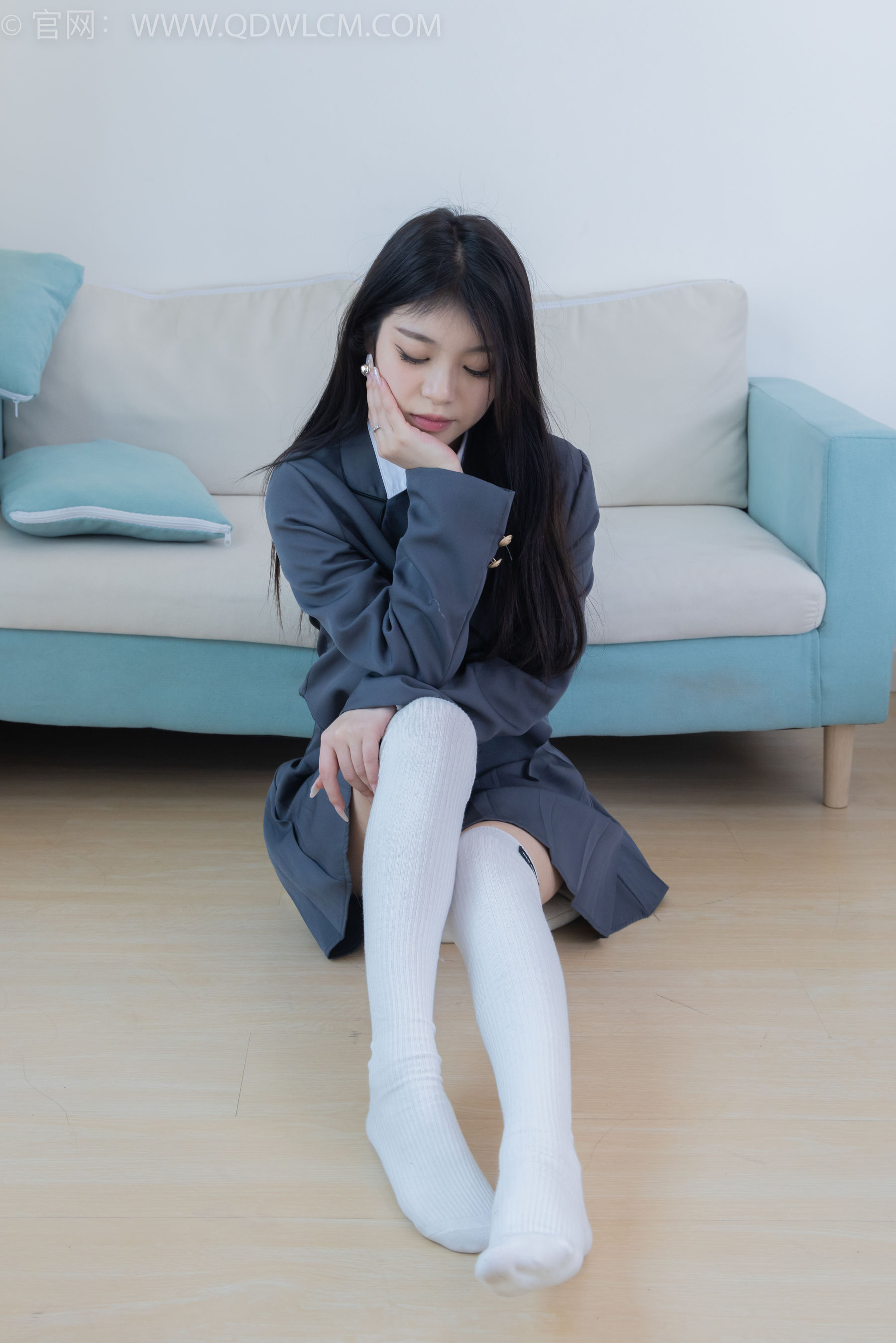 物恋传媒 No.2218 闪闪 - 黑夜是平静的/(180P)