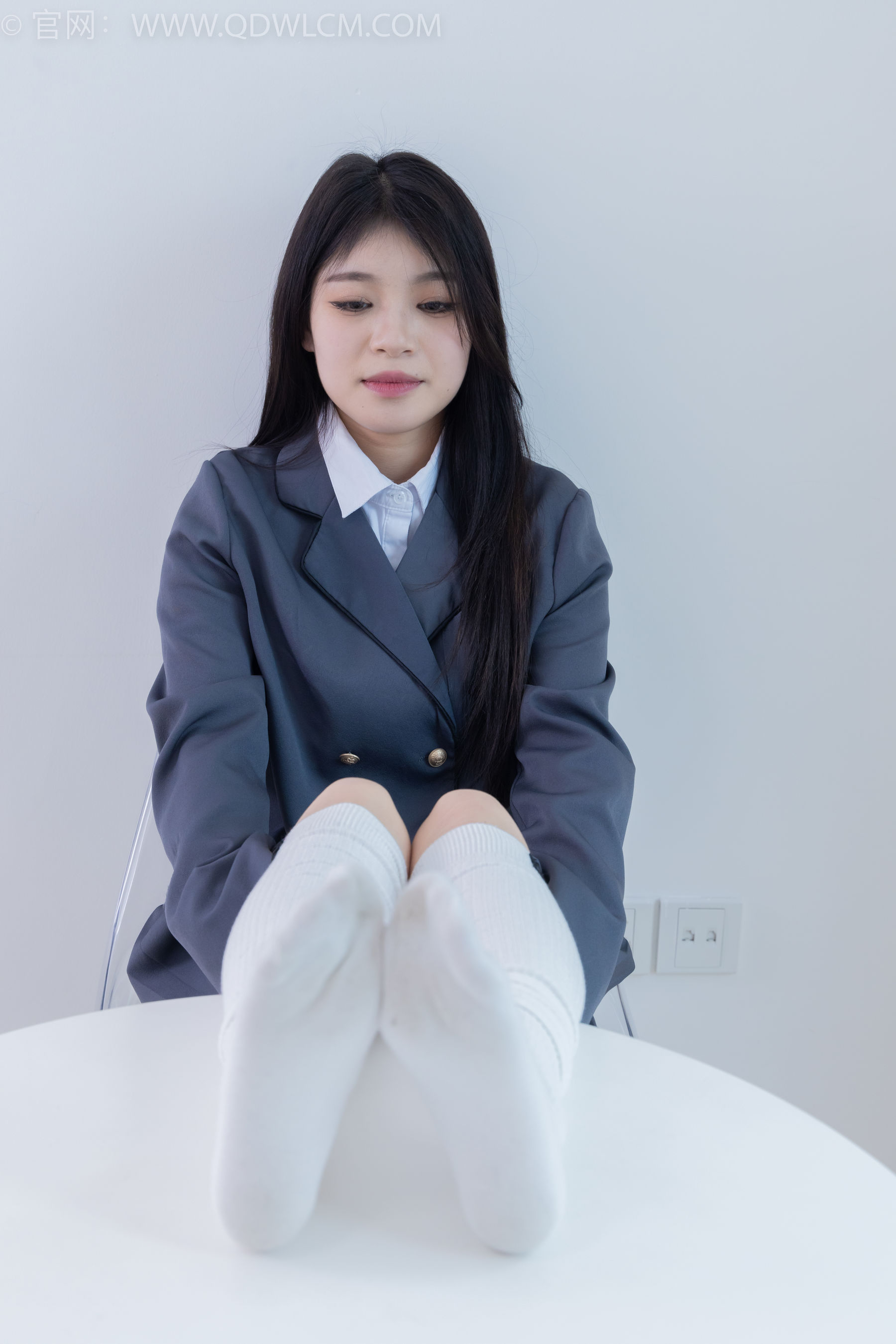 物恋传媒 No.2218 闪闪 - 黑夜是平静的/(180P)