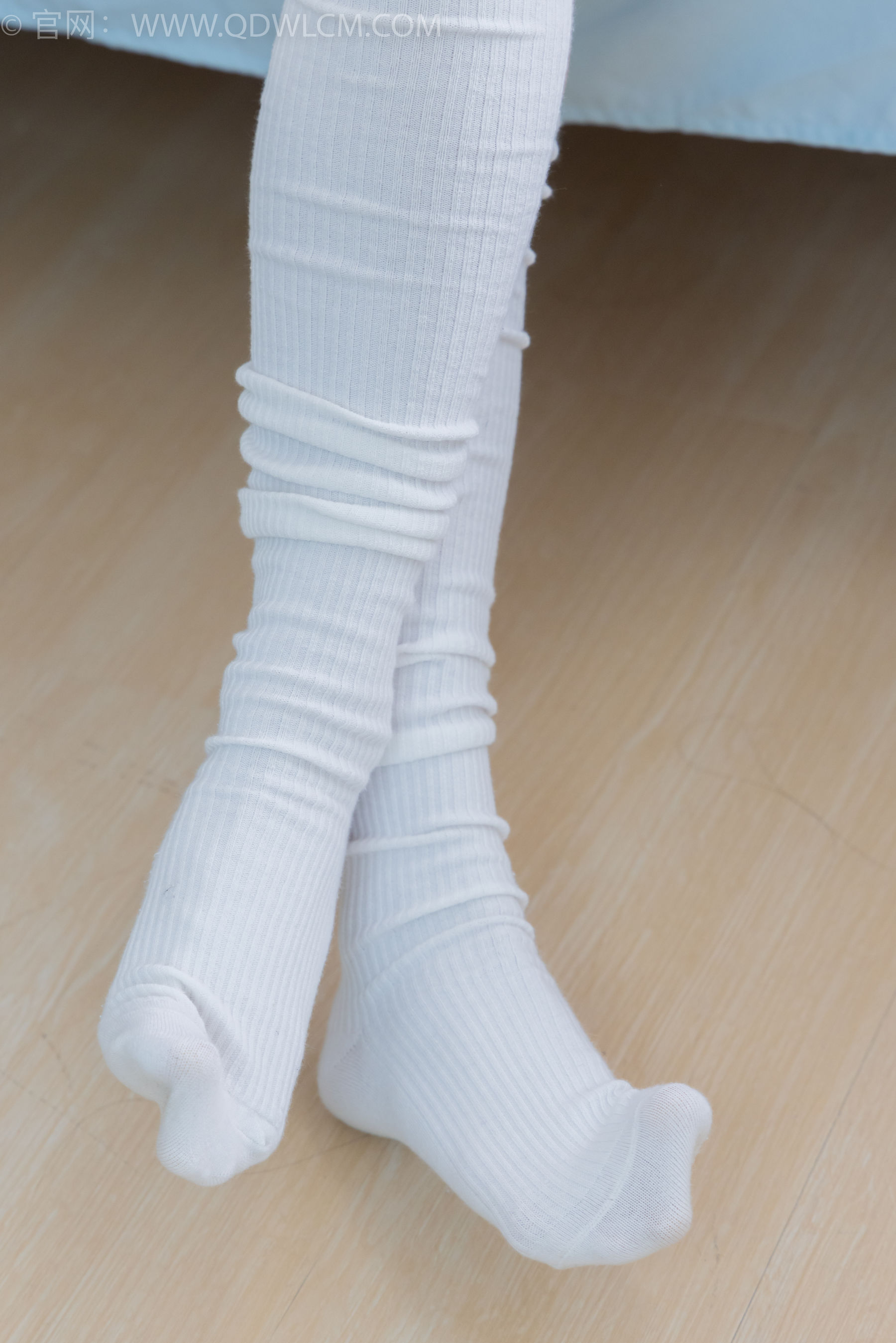 物恋传媒 No.2218 闪闪 - 黑夜是平静的/(180P)