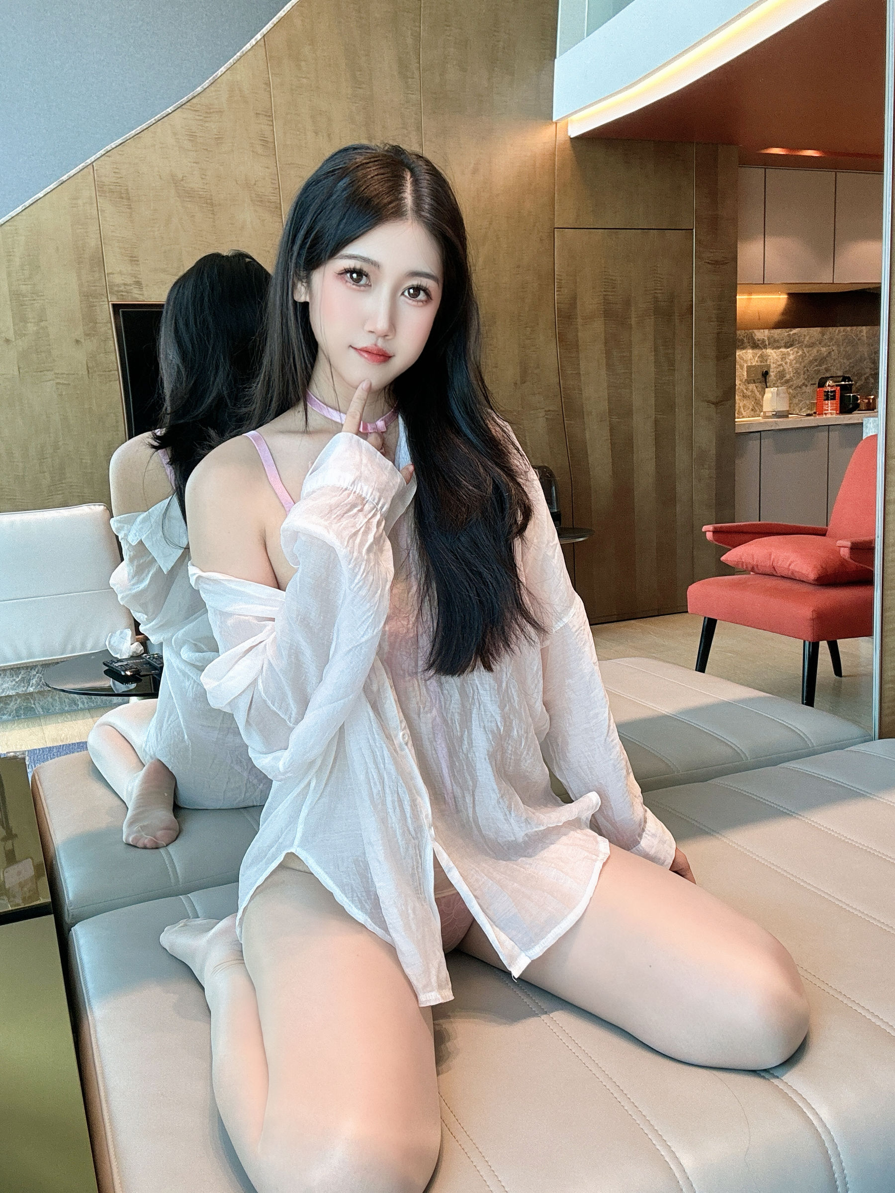 微博人气Coser不呆猫 - 粉色衬衣女友/(66P)