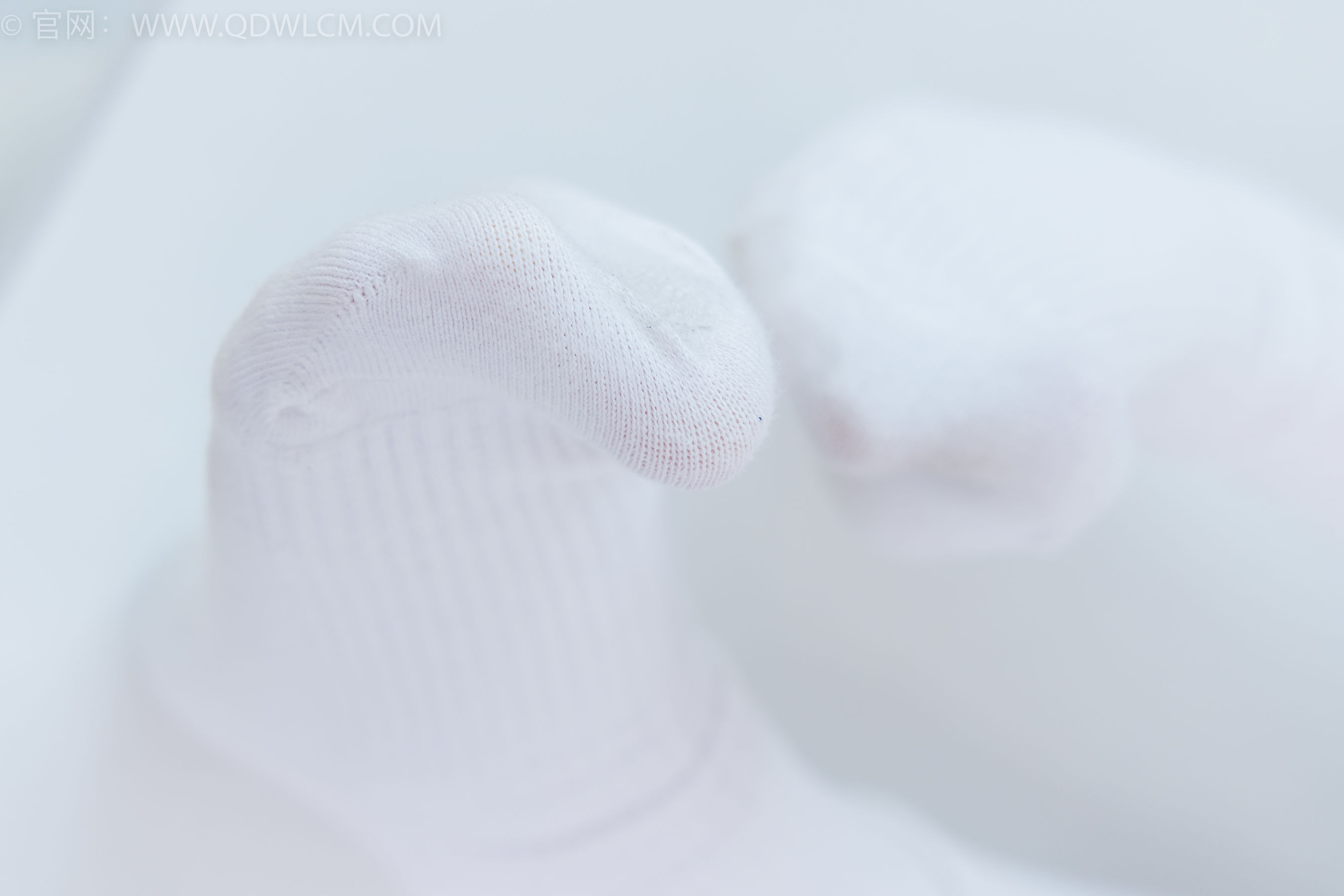 物恋传媒 No.2218 闪闪 - 黑夜是平静的/(180P)