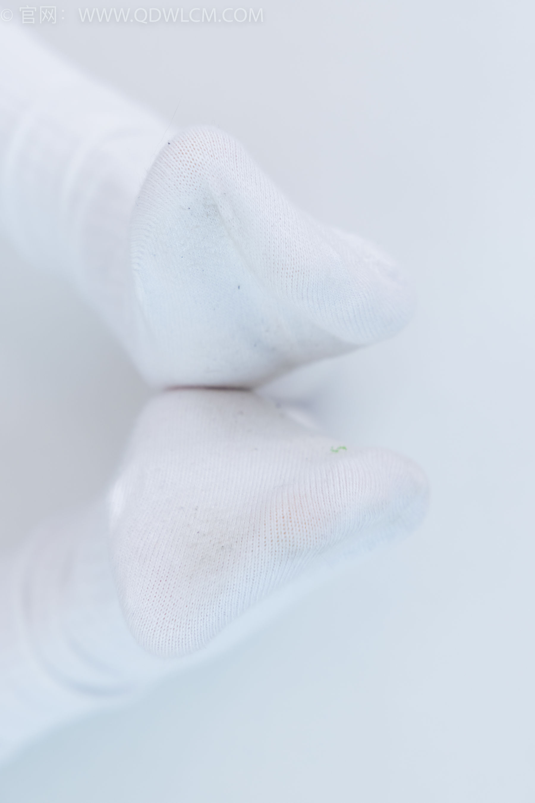 物恋传媒 No.2218 闪闪 - 黑夜是平静的/(180P)