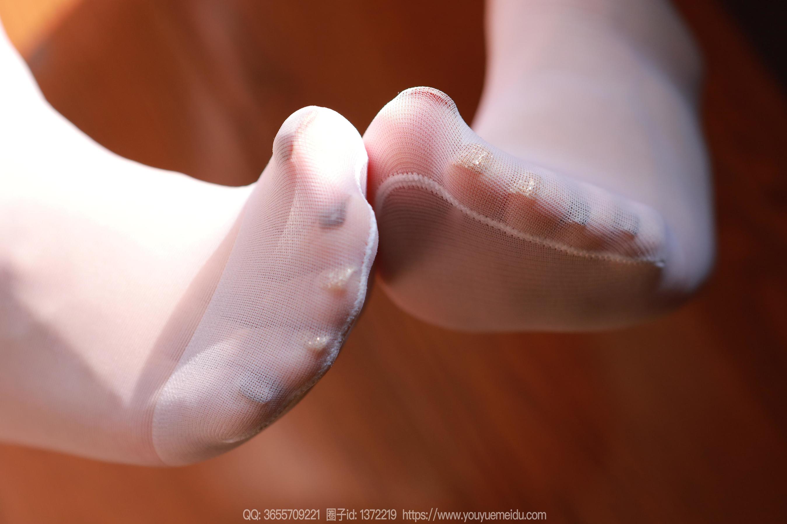 IESS异思趣向 - 模特： 婉萍 《阳光白丝（上）》/(69P)