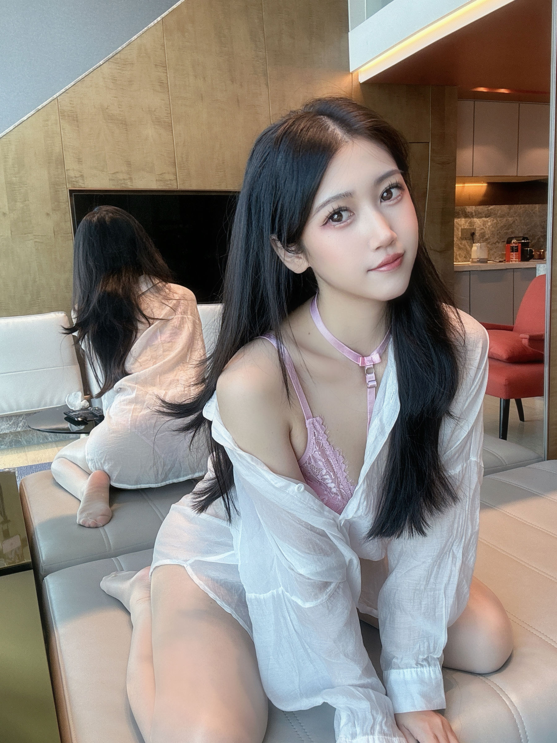 微博人气Coser不呆猫 - 粉色衬衣女友/(66P)