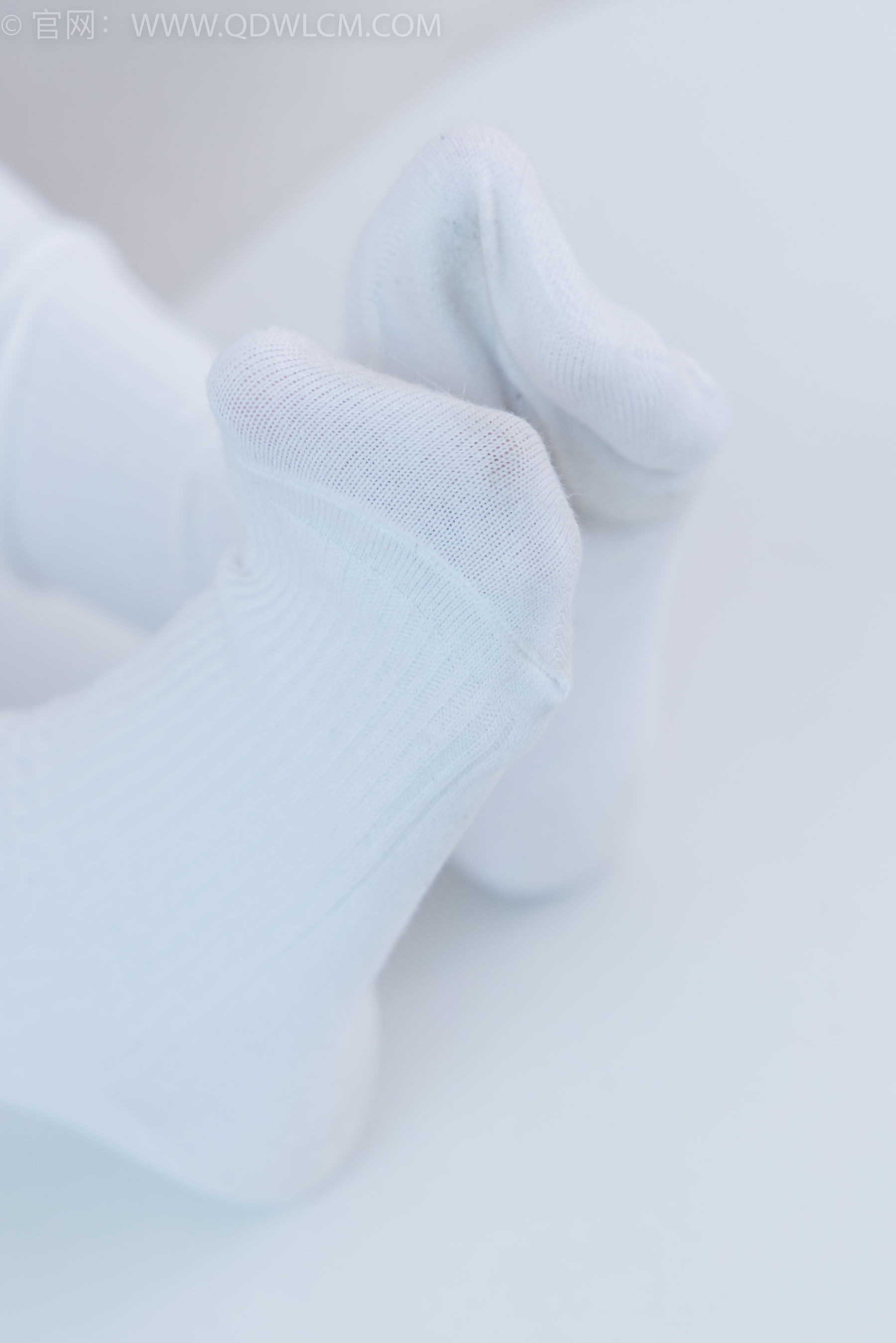 物恋传媒 No.2218 闪闪 - 黑夜是平静的/(180P)