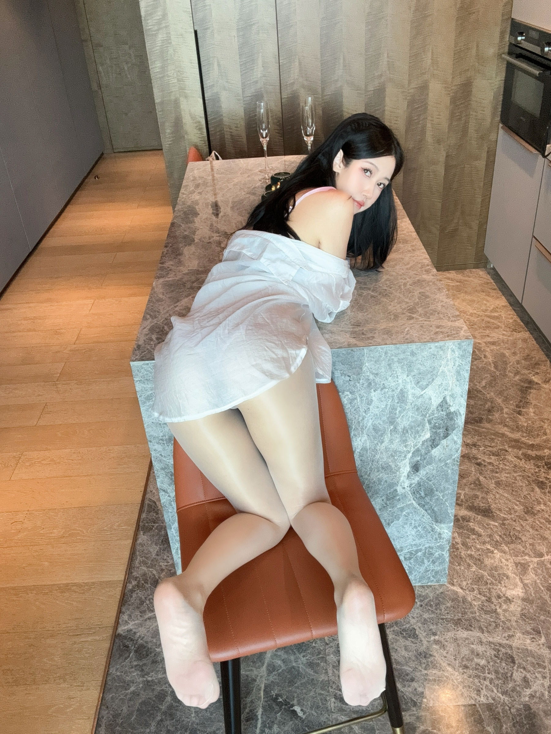 微博人气Coser不呆猫 - 粉色衬衣女友/(66P)