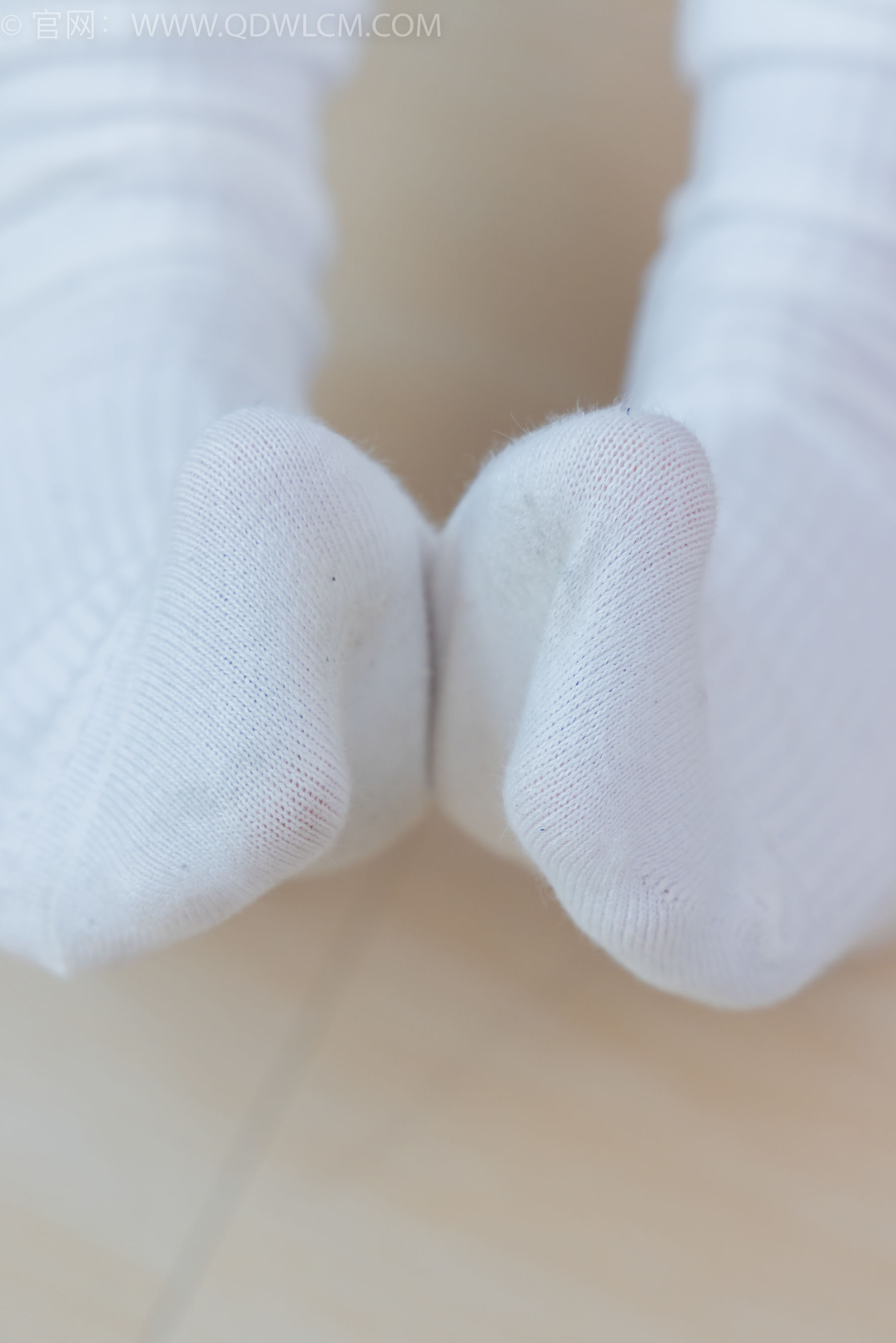 物恋传媒 No.2218 闪闪 - 黑夜是平静的/(180P)