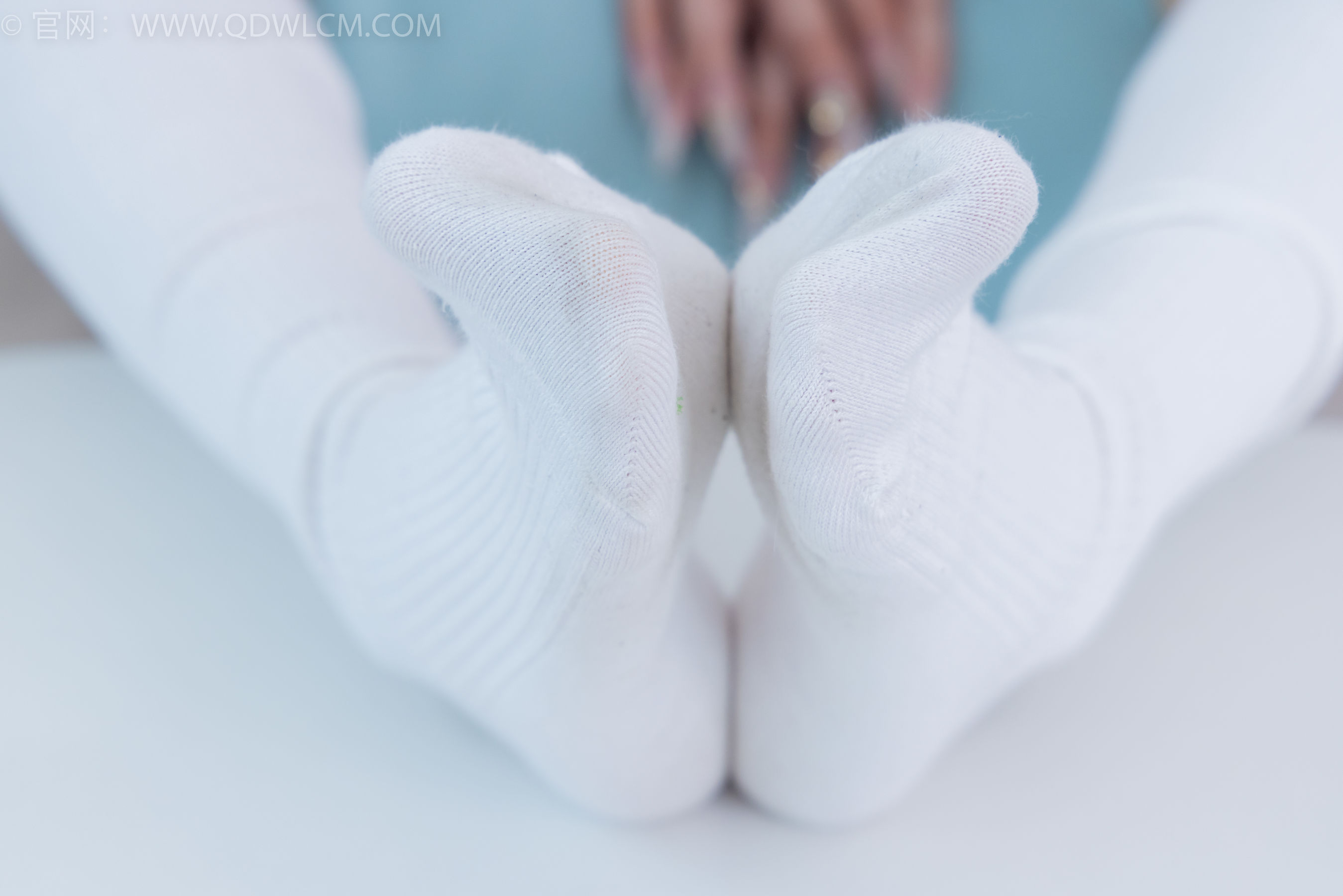 物恋传媒 No.2218 闪闪 - 黑夜是平静的/(180P)