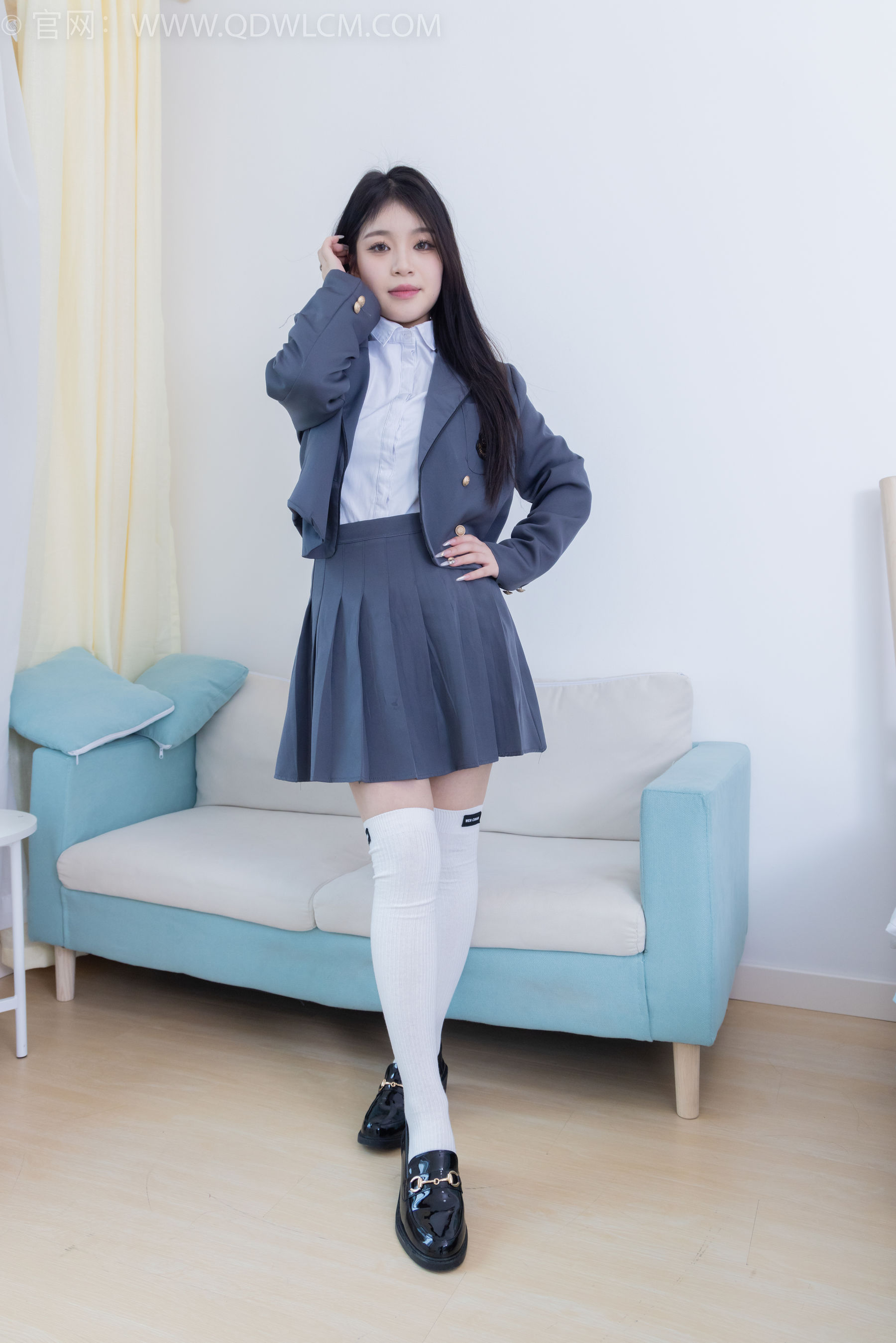 物恋传媒 No.2218 闪闪 - 黑夜是平静的/(180P)