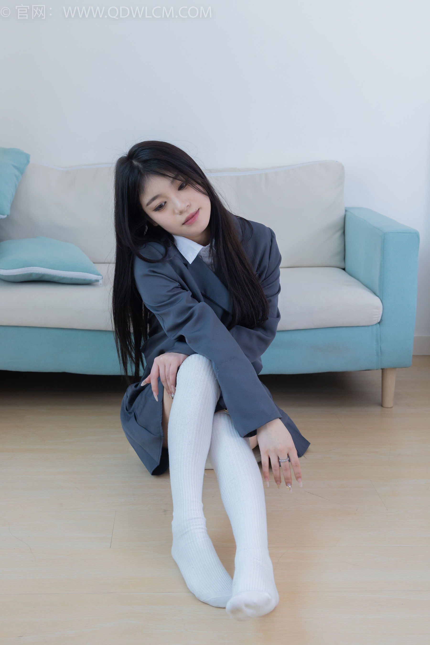 物恋传媒 No.2218 闪闪 - 黑夜是平静的/(180P)