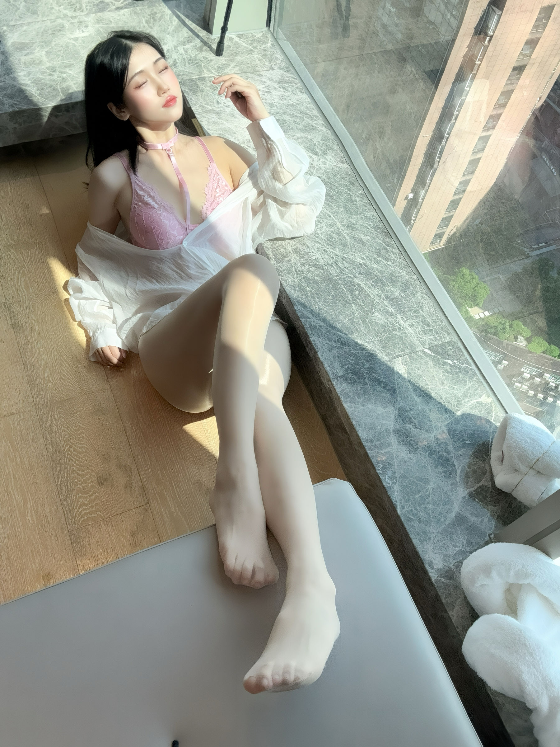 微博人气Coser不呆猫 - 粉色衬衣女友/(66P)