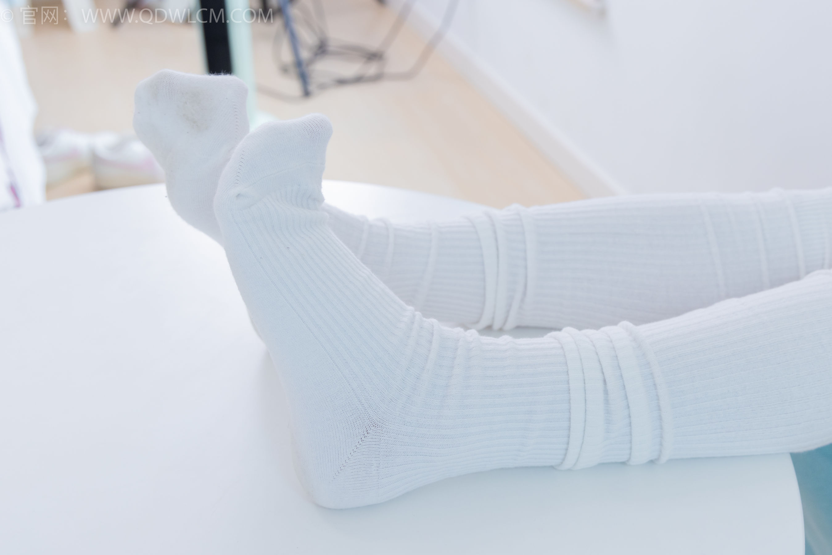 物恋传媒 No.2218 闪闪 - 黑夜是平静的/(180P)