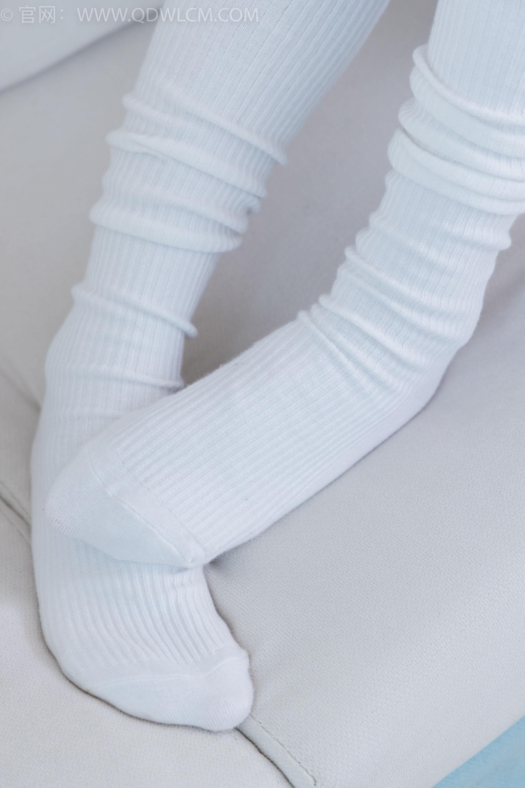 物恋传媒 No.2218 闪闪 - 黑夜是平静的/(180P)