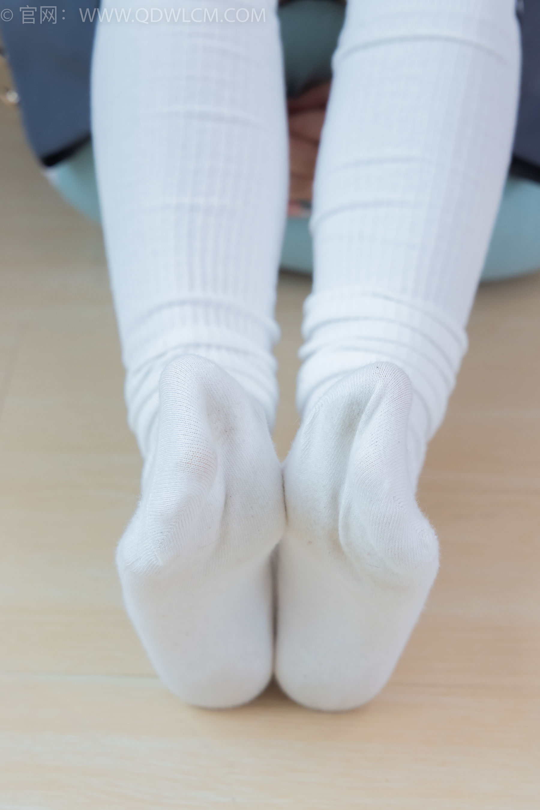 物恋传媒 No.2218 闪闪 - 黑夜是平静的/(180P)