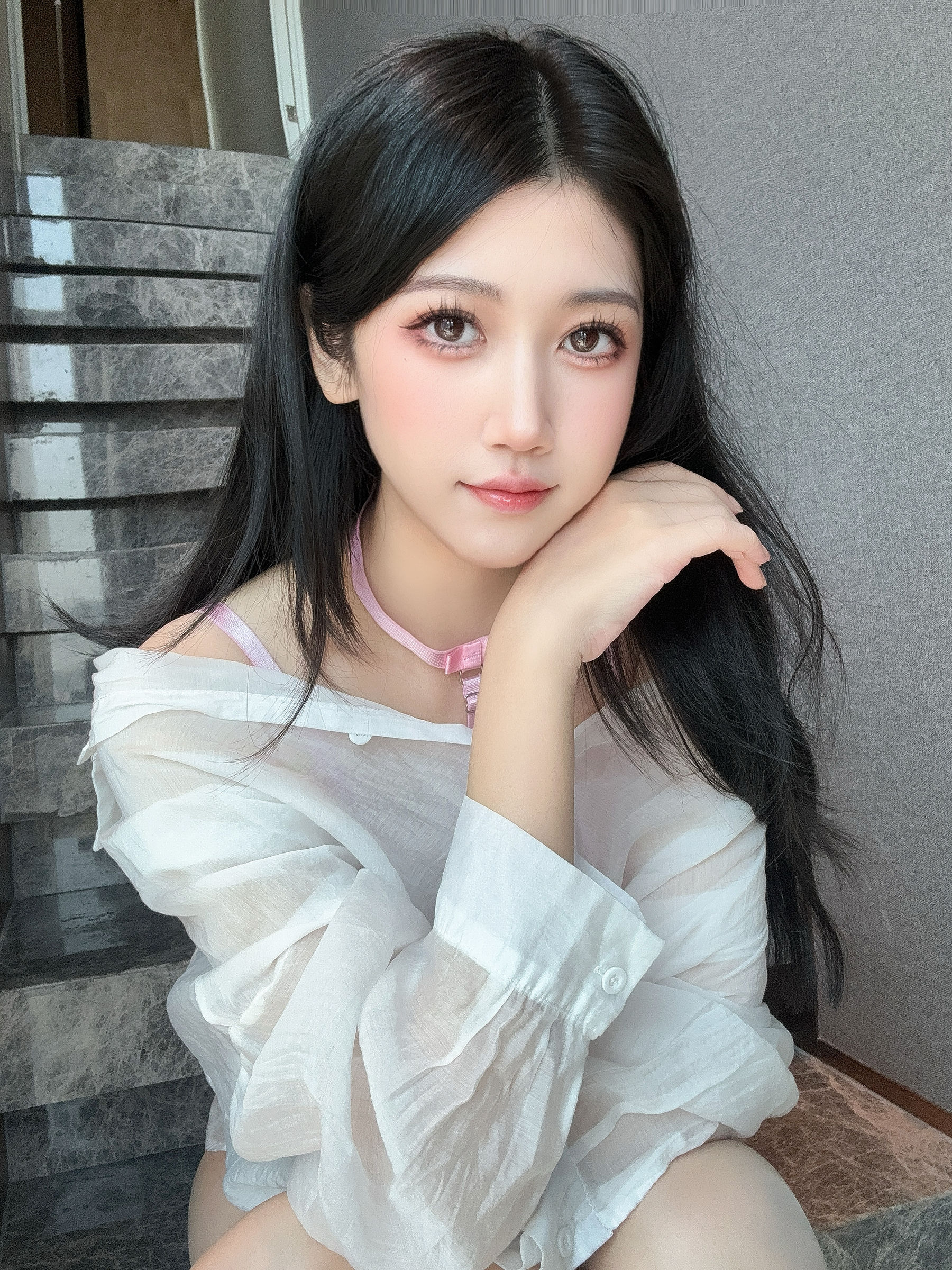 微博人气Coser不呆猫 - 粉色衬衣女友/(66P)