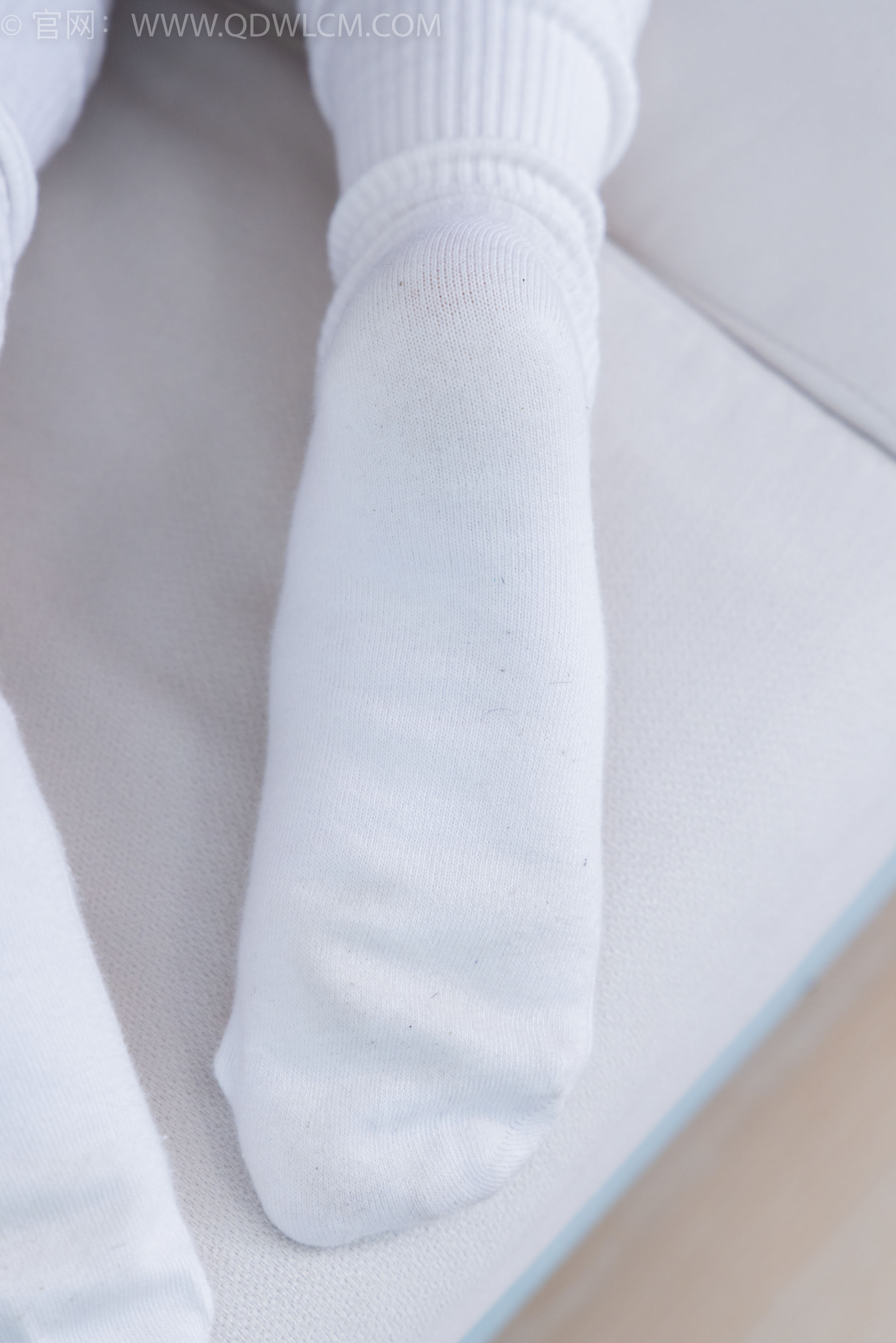 物恋传媒 No.2218 闪闪 - 黑夜是平静的/(180P)