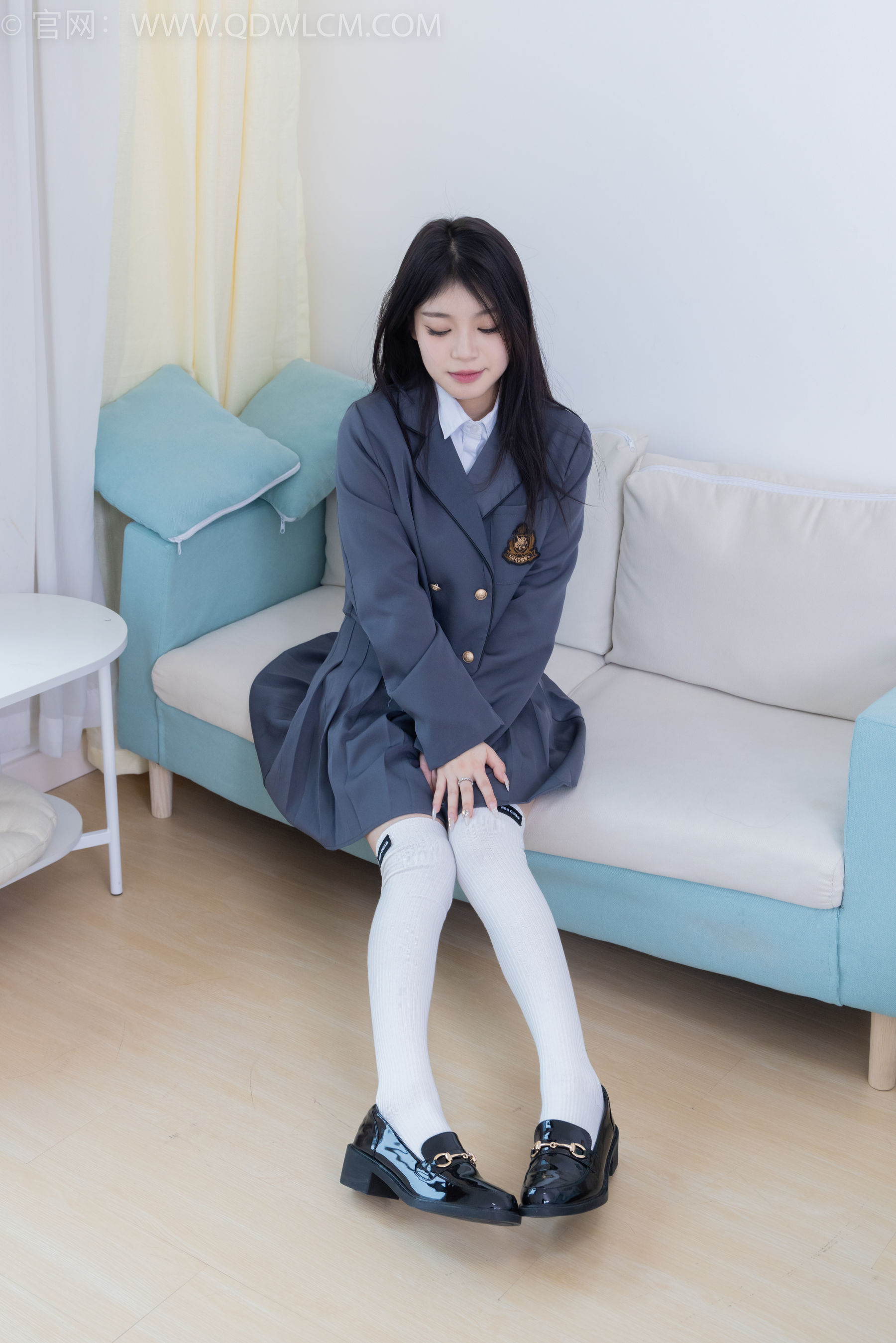 物恋传媒 No.2218 闪闪 - 黑夜是平静的/(180P)