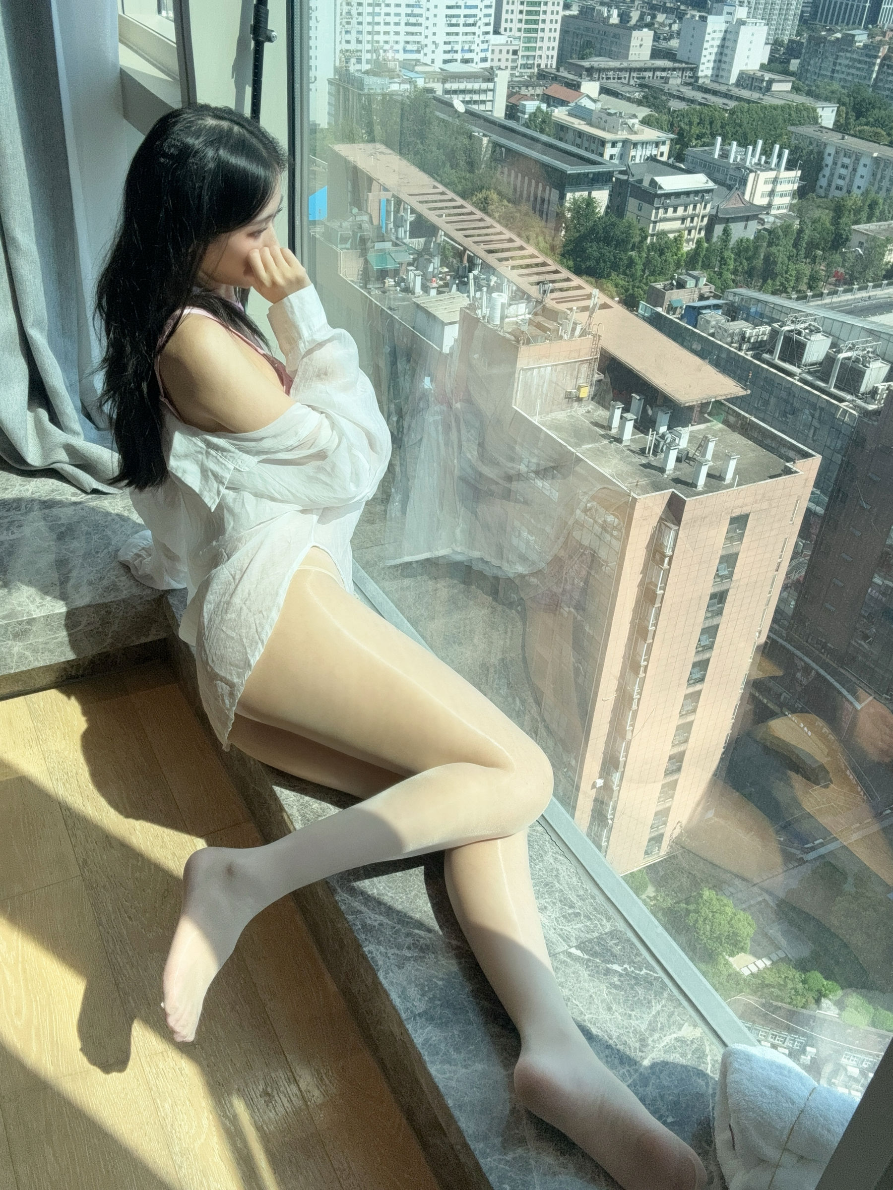 微博人气Coser不呆猫 - 粉色衬衣女友/(66P)