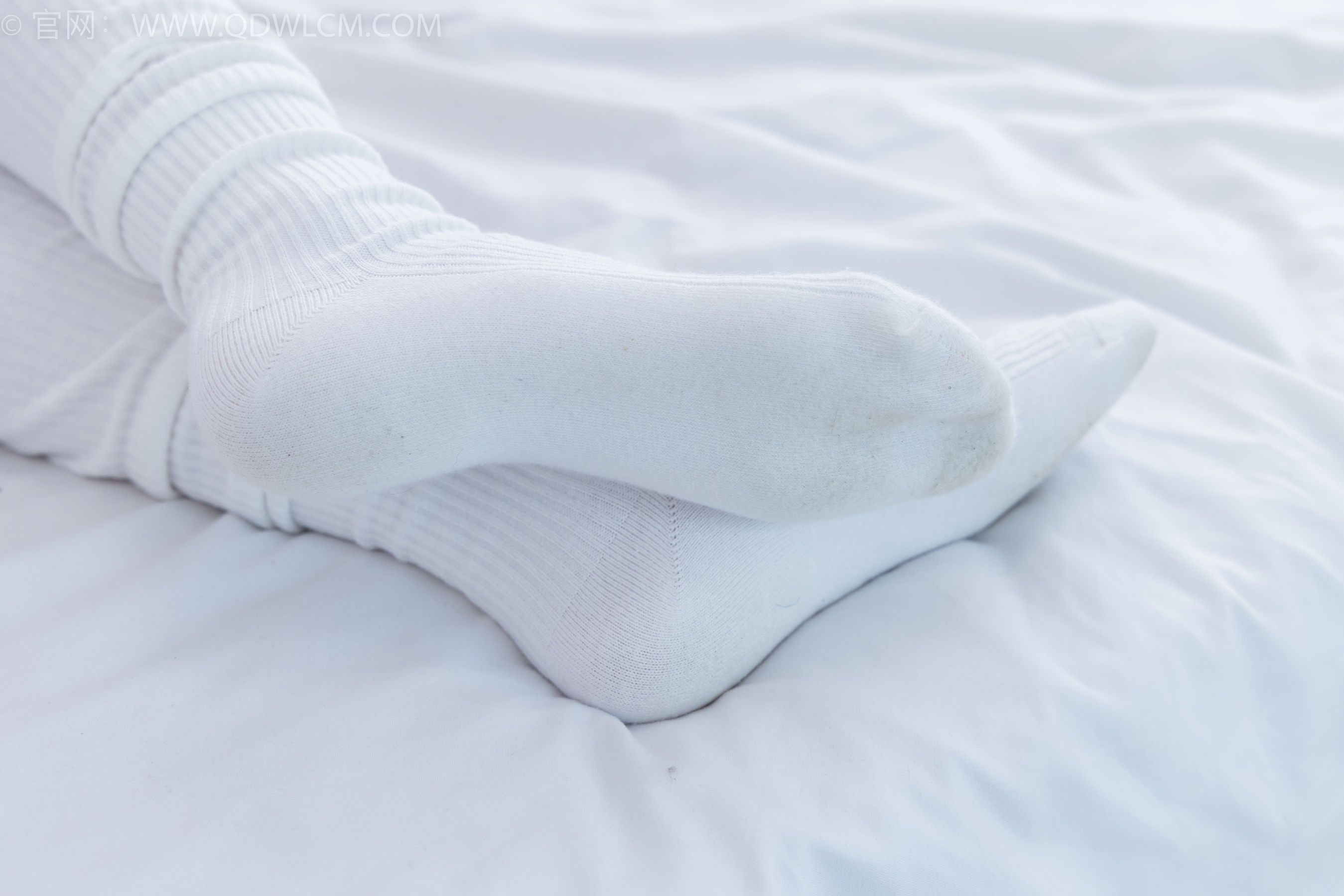 物恋传媒 No.2218 闪闪 - 黑夜是平静的/(180P)