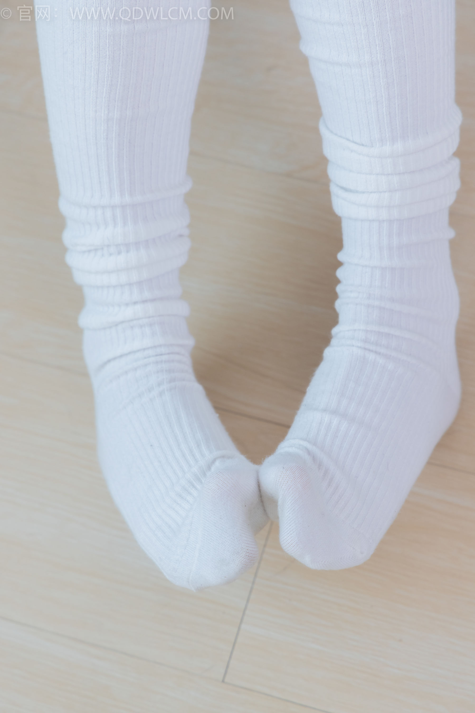 物恋传媒 No.2218 闪闪 - 黑夜是平静的/(180P)