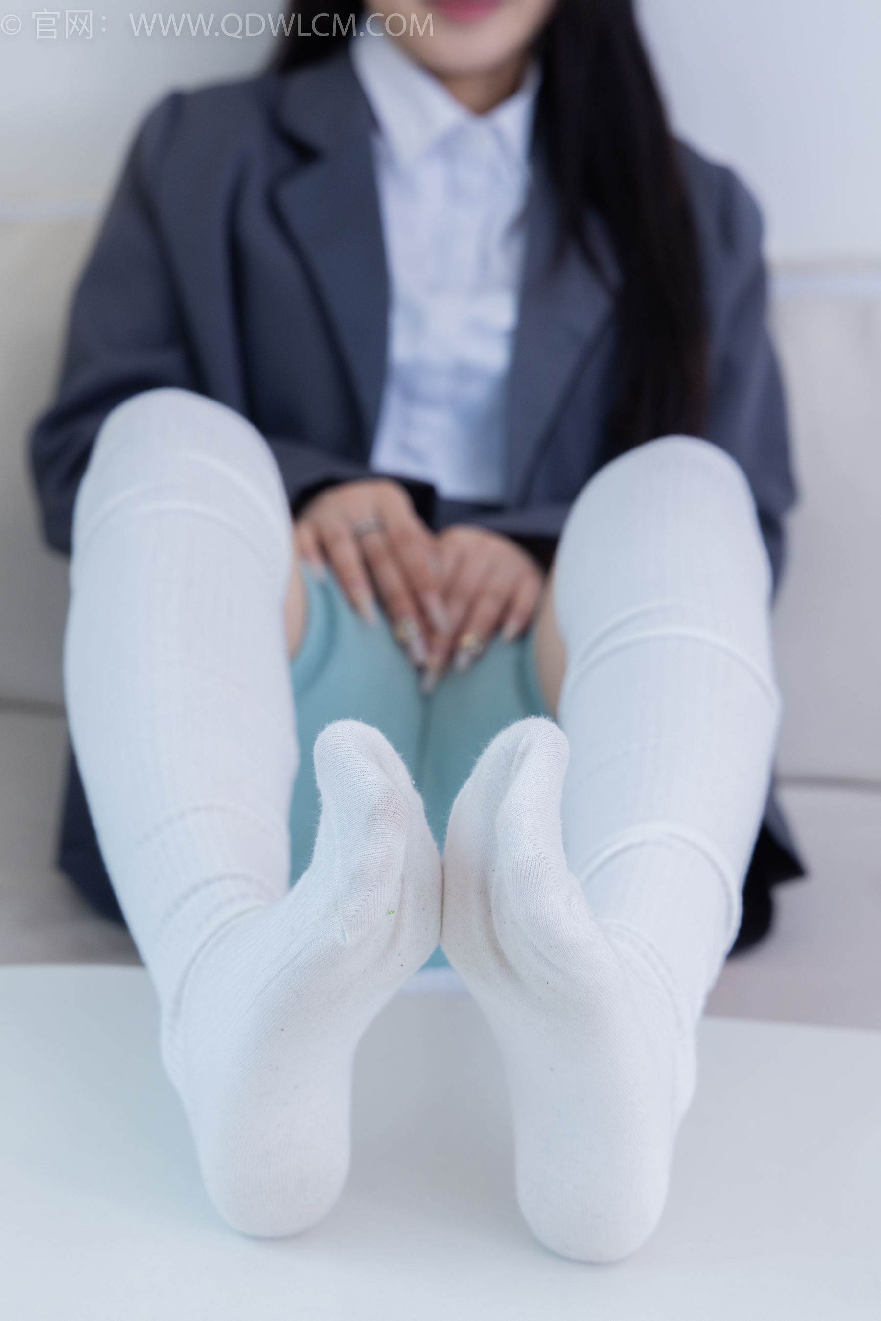 物恋传媒 No.2218 闪闪 - 黑夜是平静的/(180P)