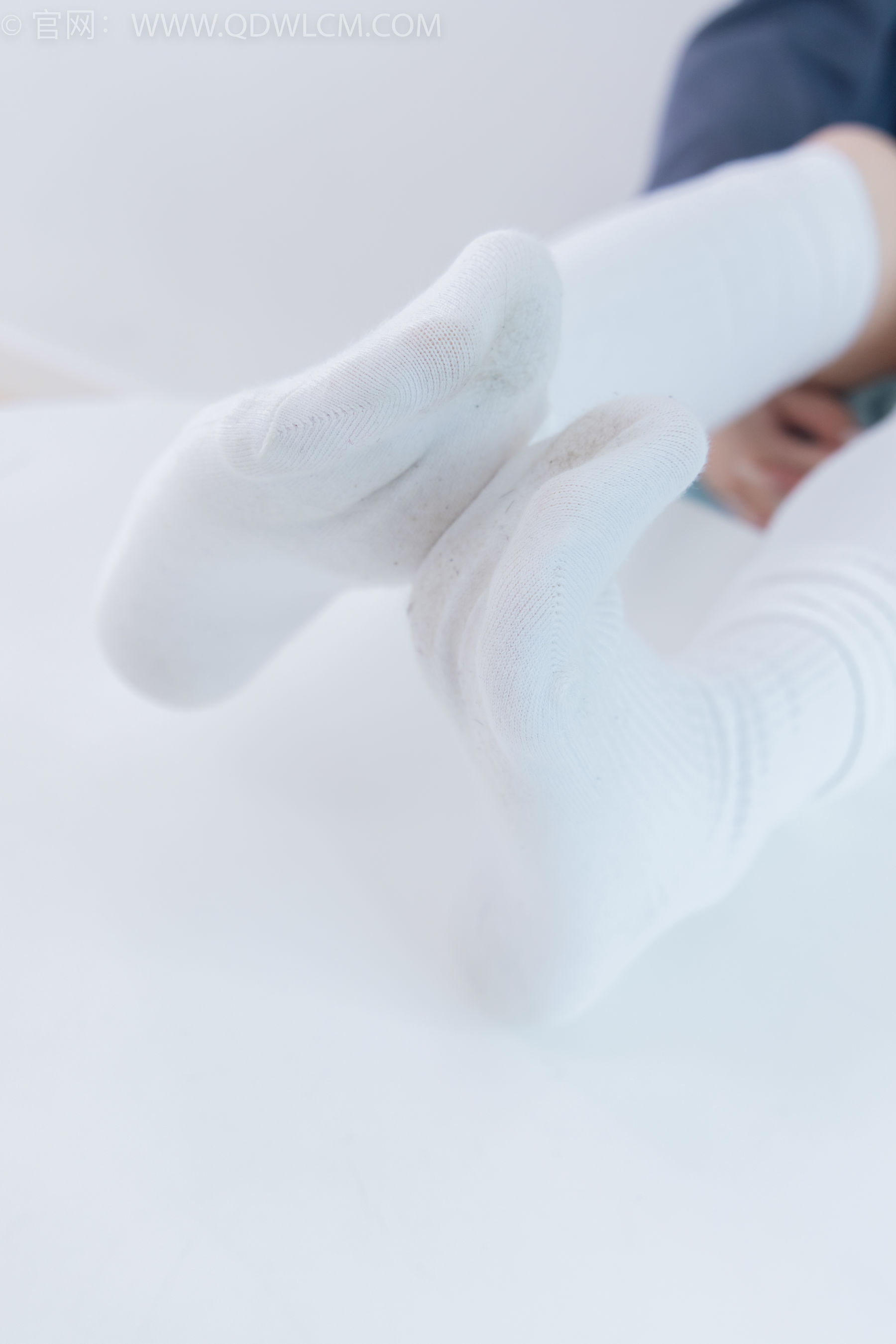 物恋传媒 No.2218 闪闪 - 黑夜是平静的/(180P)