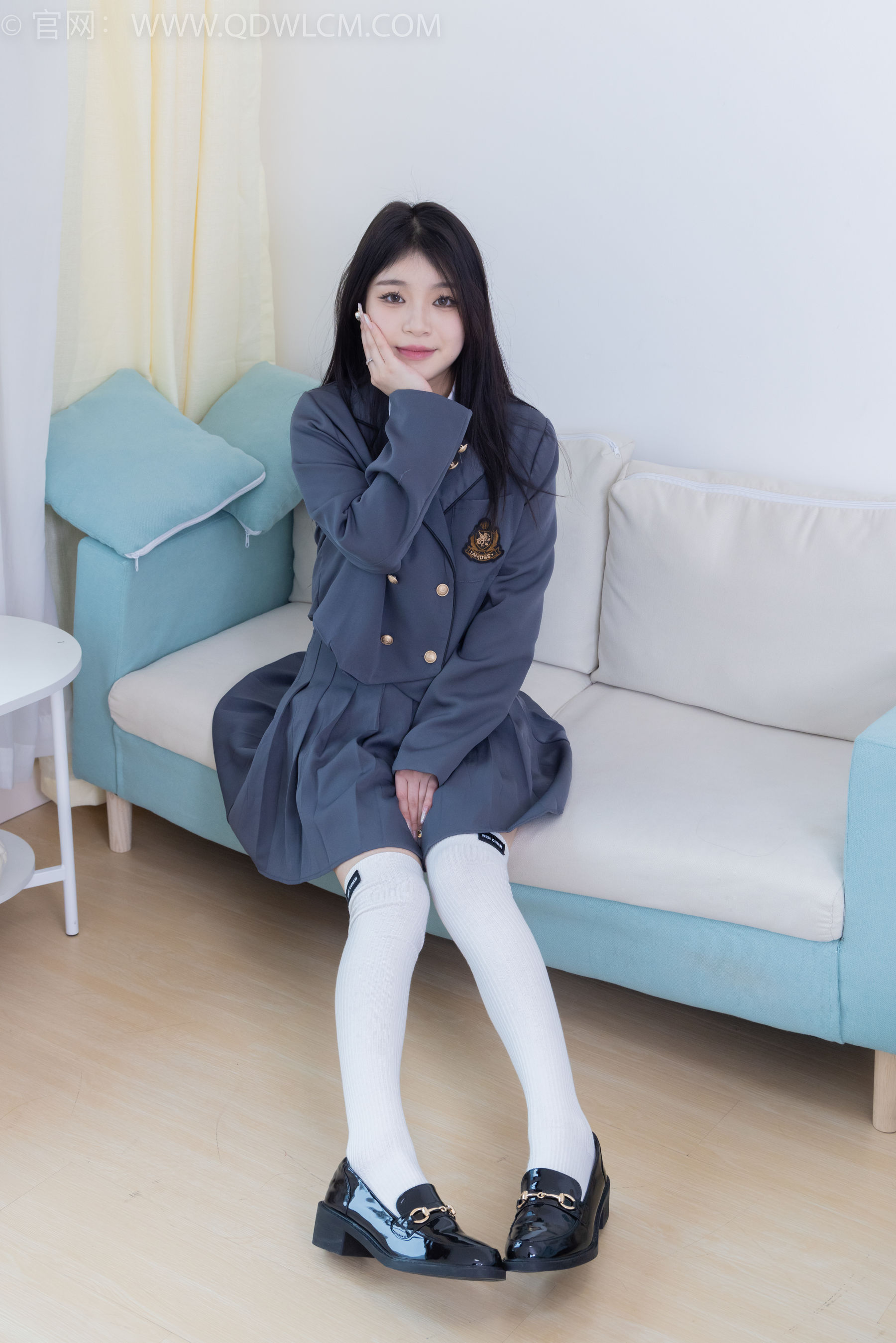 物恋传媒 No.2218 闪闪 - 黑夜是平静的/(180P)