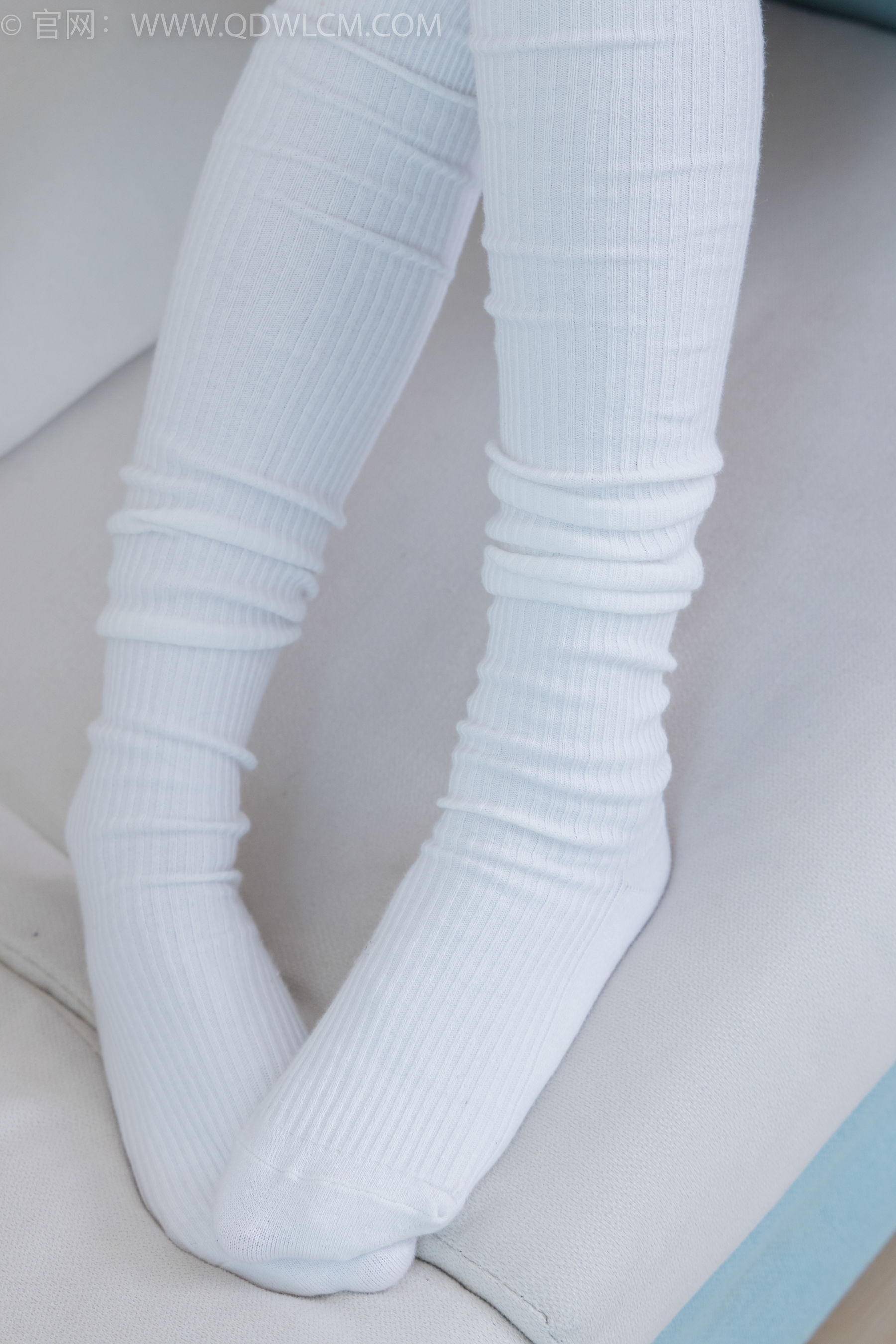 物恋传媒 No.2218 闪闪 - 黑夜是平静的/(180P)