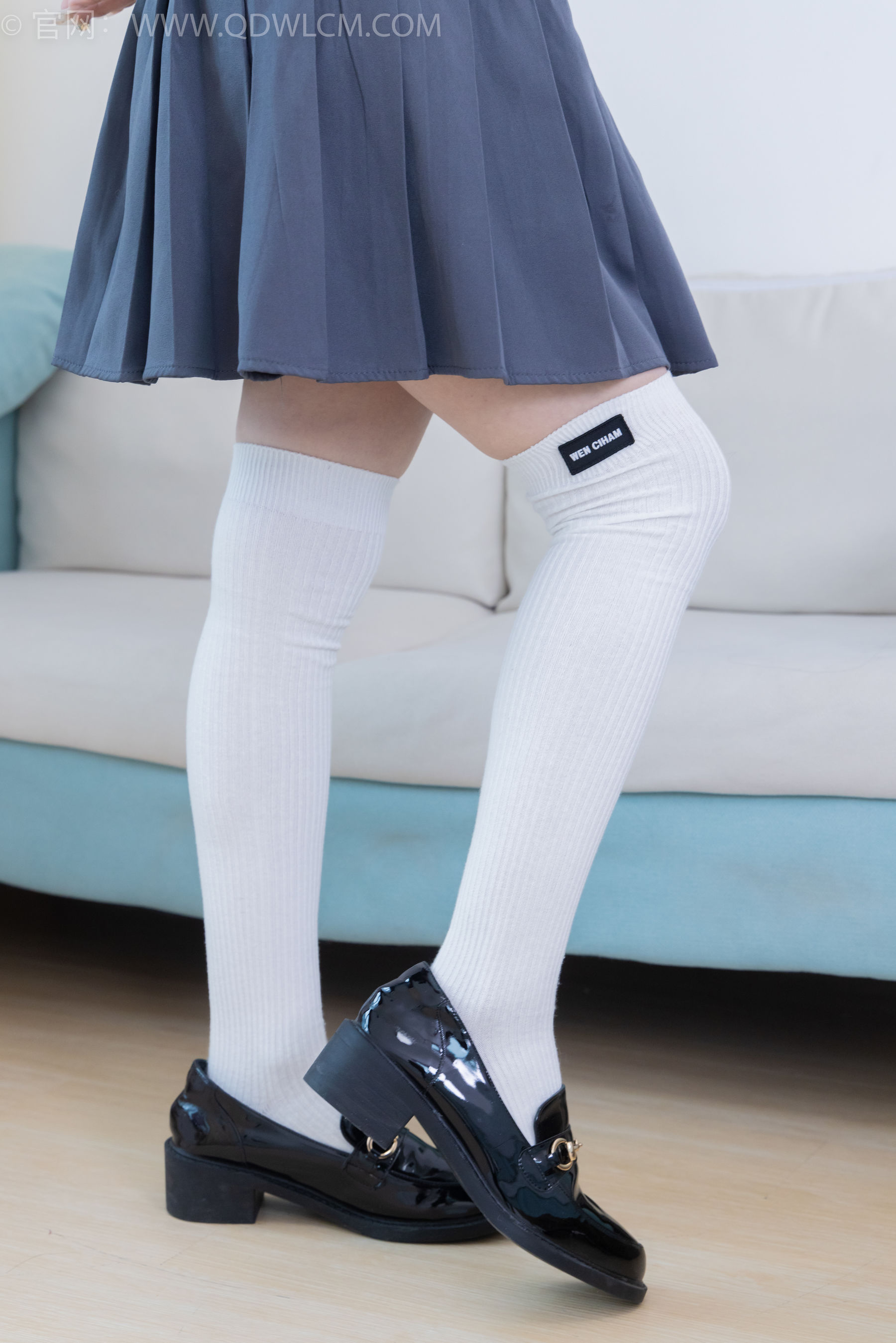 物恋传媒 No.2218 闪闪 - 黑夜是平静的/(180P)