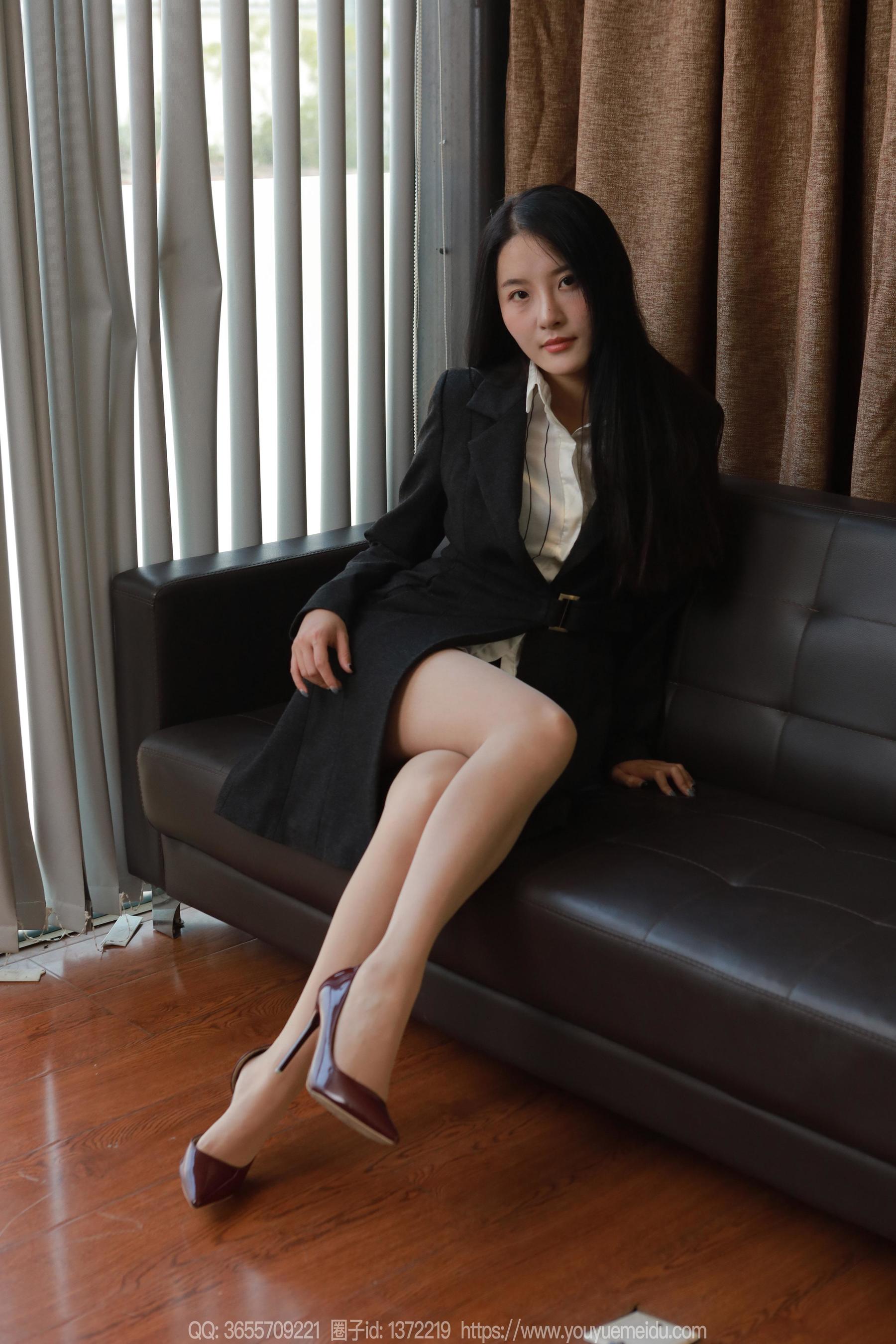 IESS异思趣向 - 模特： 婉萍 《蓝色指甲》/(96P)