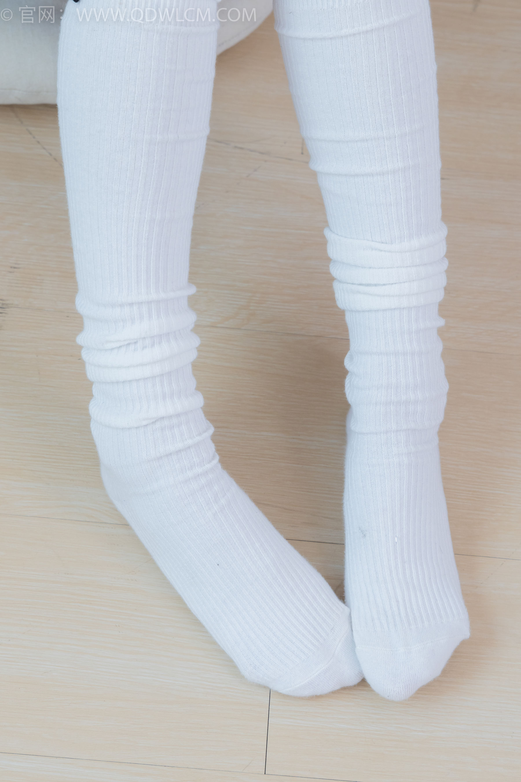 物恋传媒 No.2218 闪闪 - 黑夜是平静的/(180P)