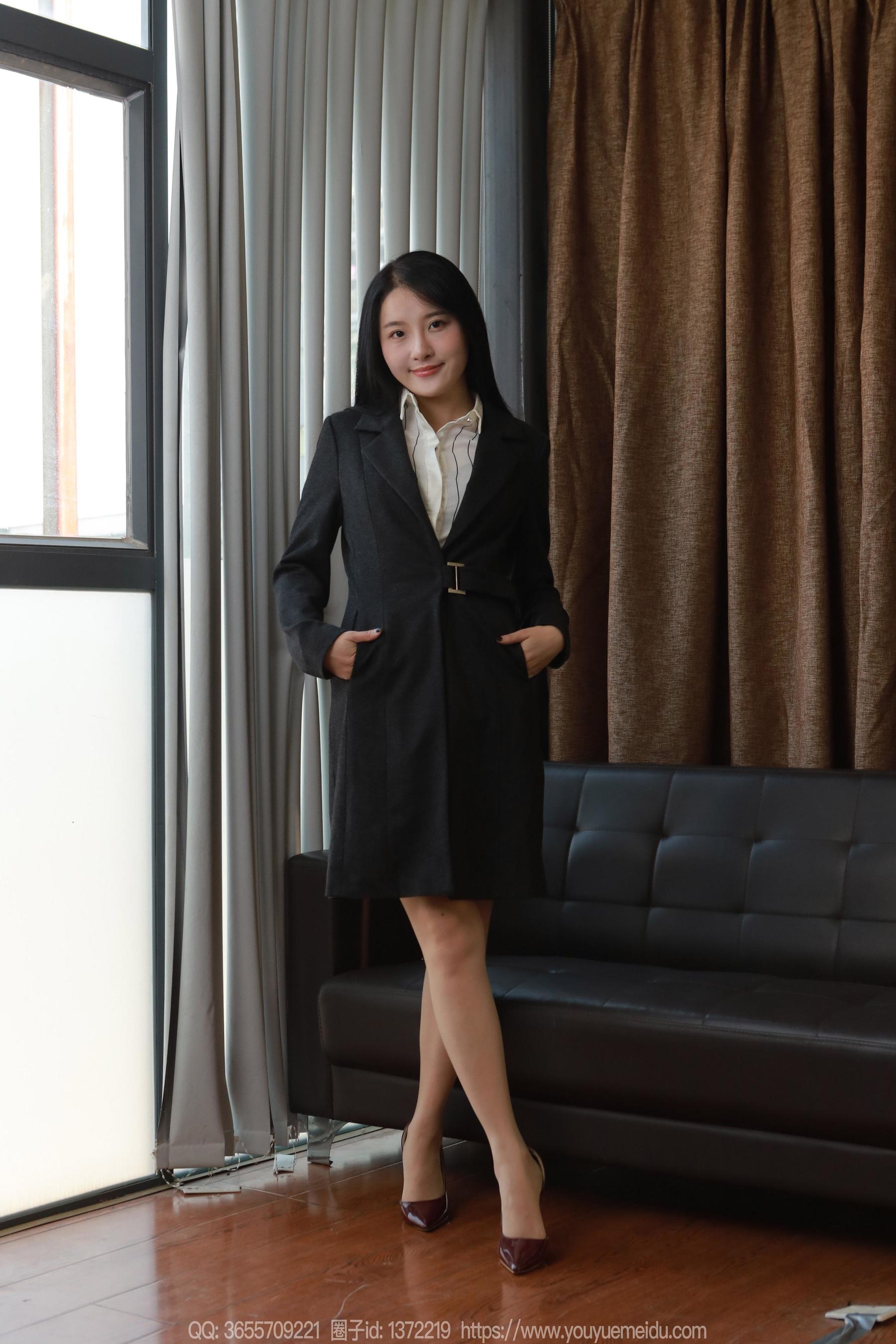 IESS异思趣向 - 模特： 婉萍 《蓝色指甲》/(96P)