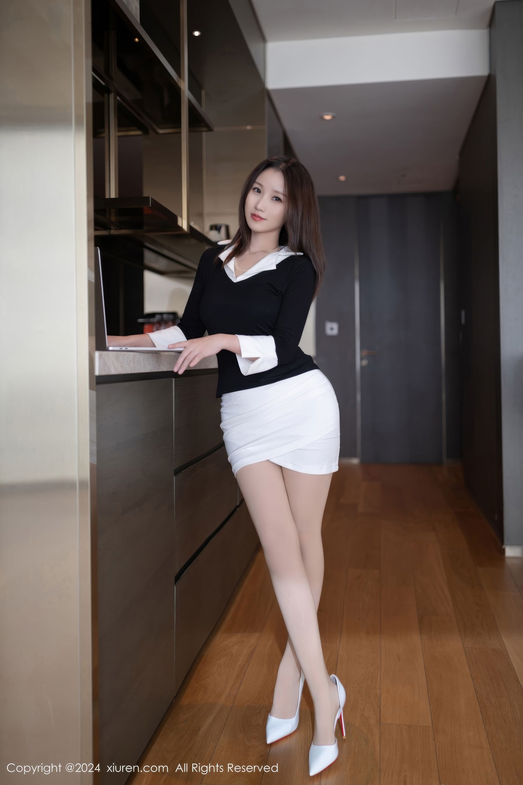 [秀人XiuRen] 2024.12.12 No.9587 杏子Yada/(82P)