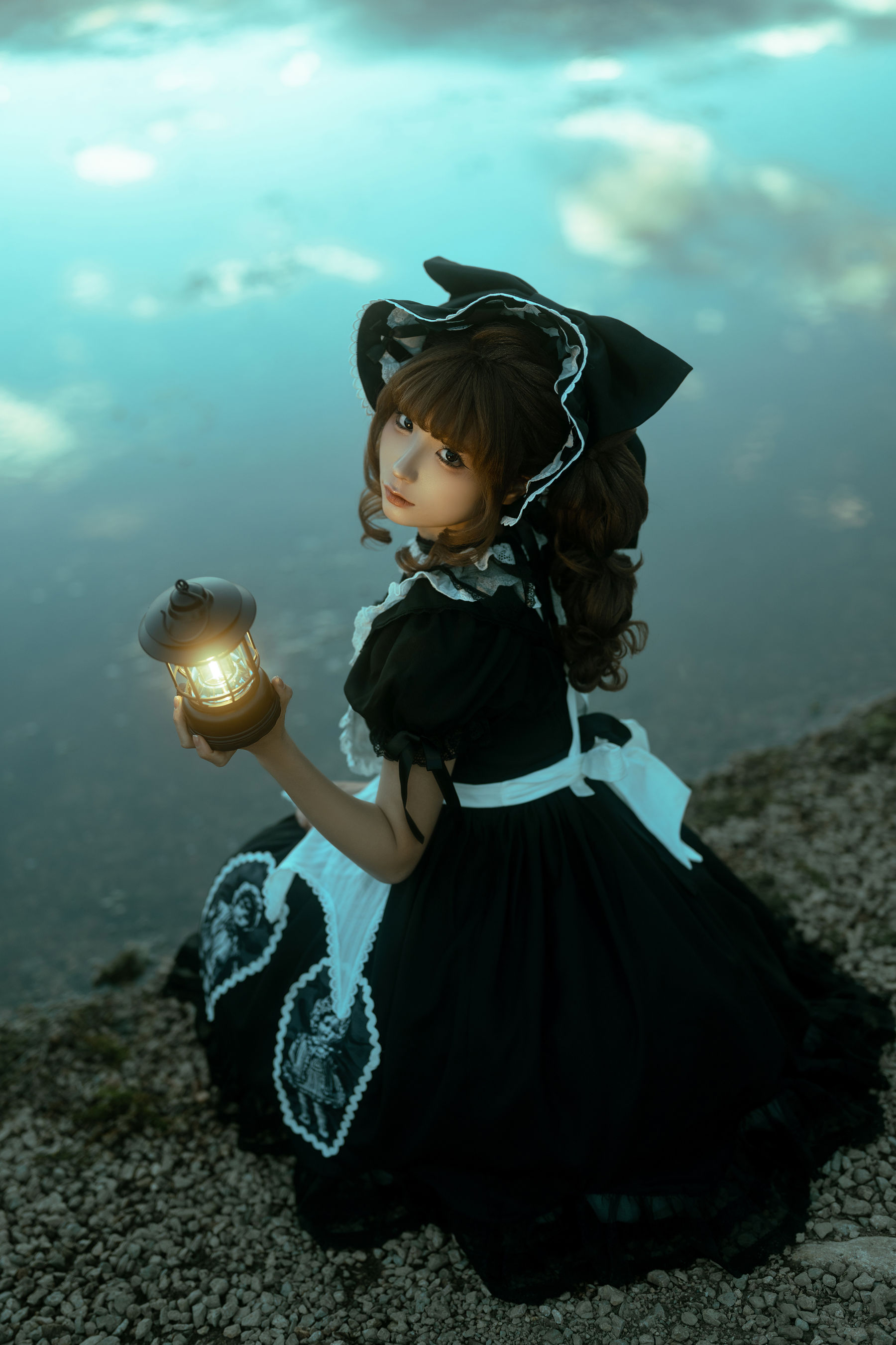 动漫博主蠢沫沫 - 洱海黑色/(17P)