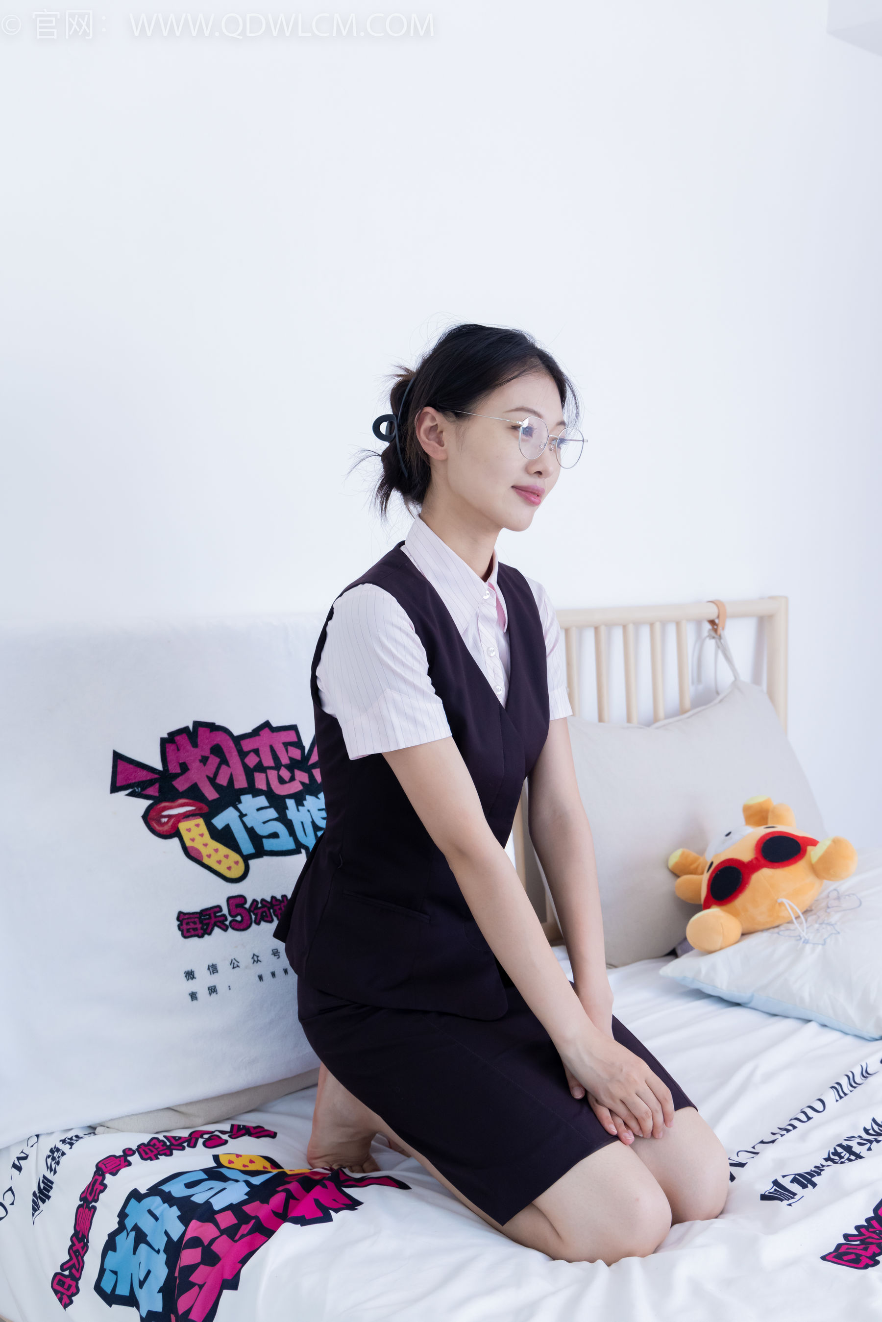 物恋传媒 No.2220 小优 - 摇晃的红酒杯/(150P)