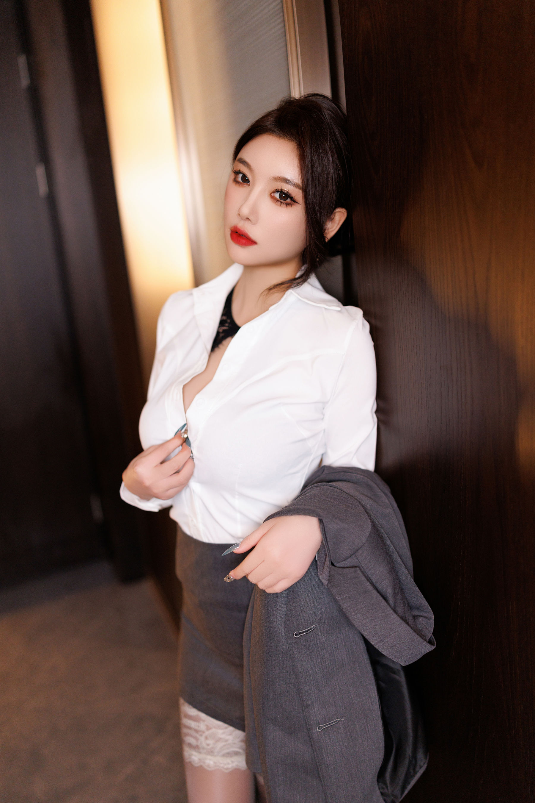 杨晨晨 - OL秘书/(95P)