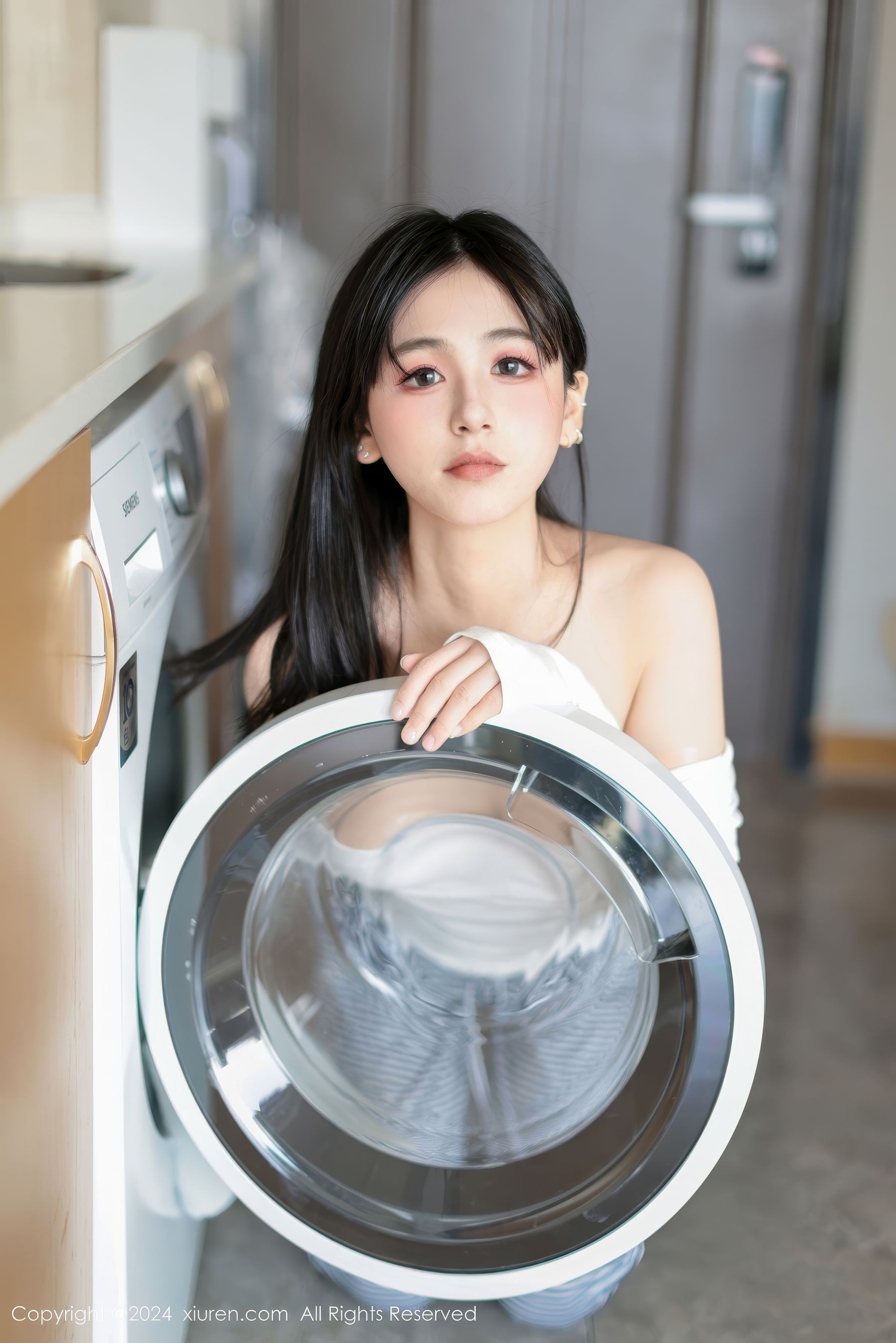 [秀人XiuRen] 2024.12.16 No.9605 奶芙乔乔/(85P)