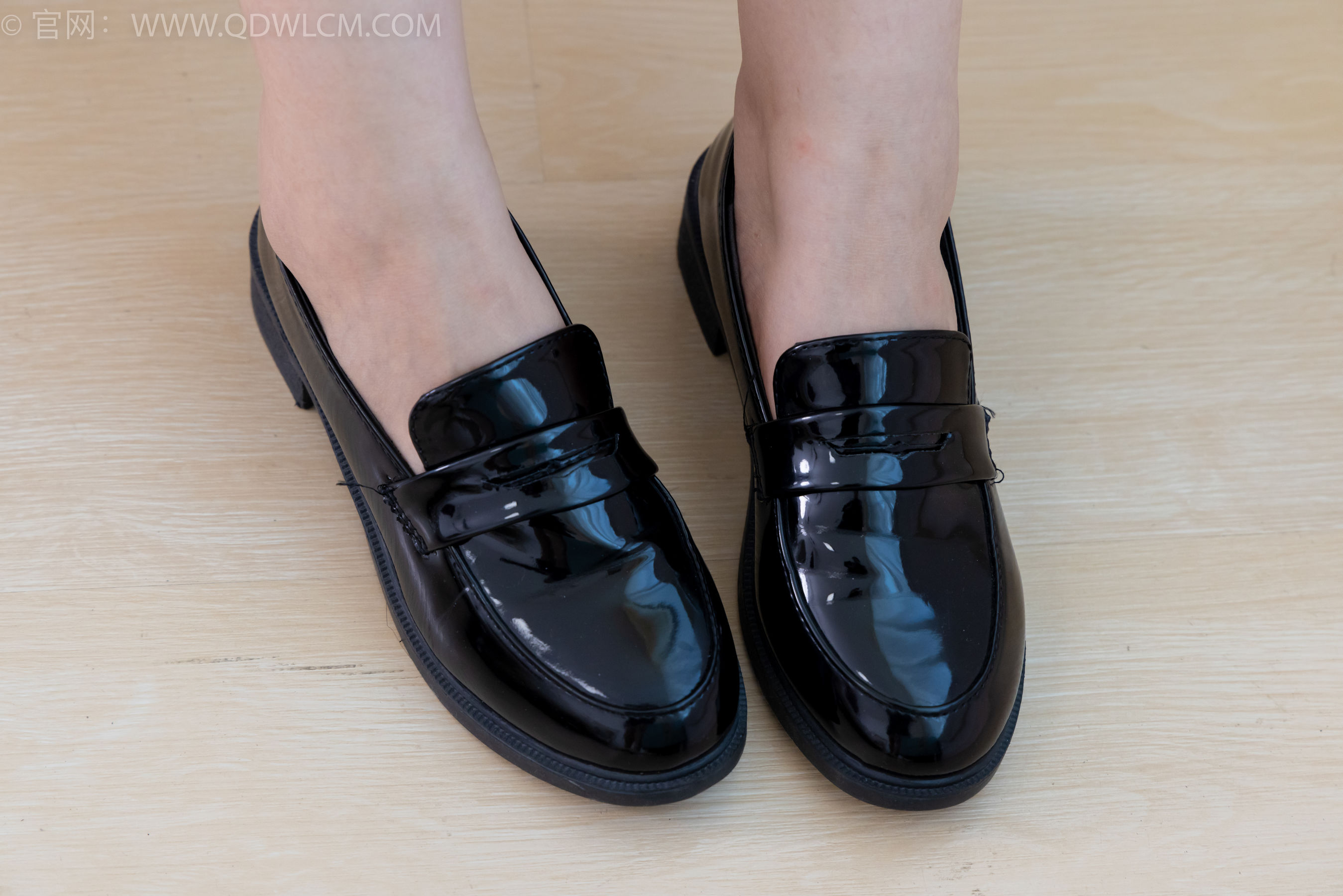 物恋传媒 No.2220 小优 - 摇晃的红酒杯/(150P)