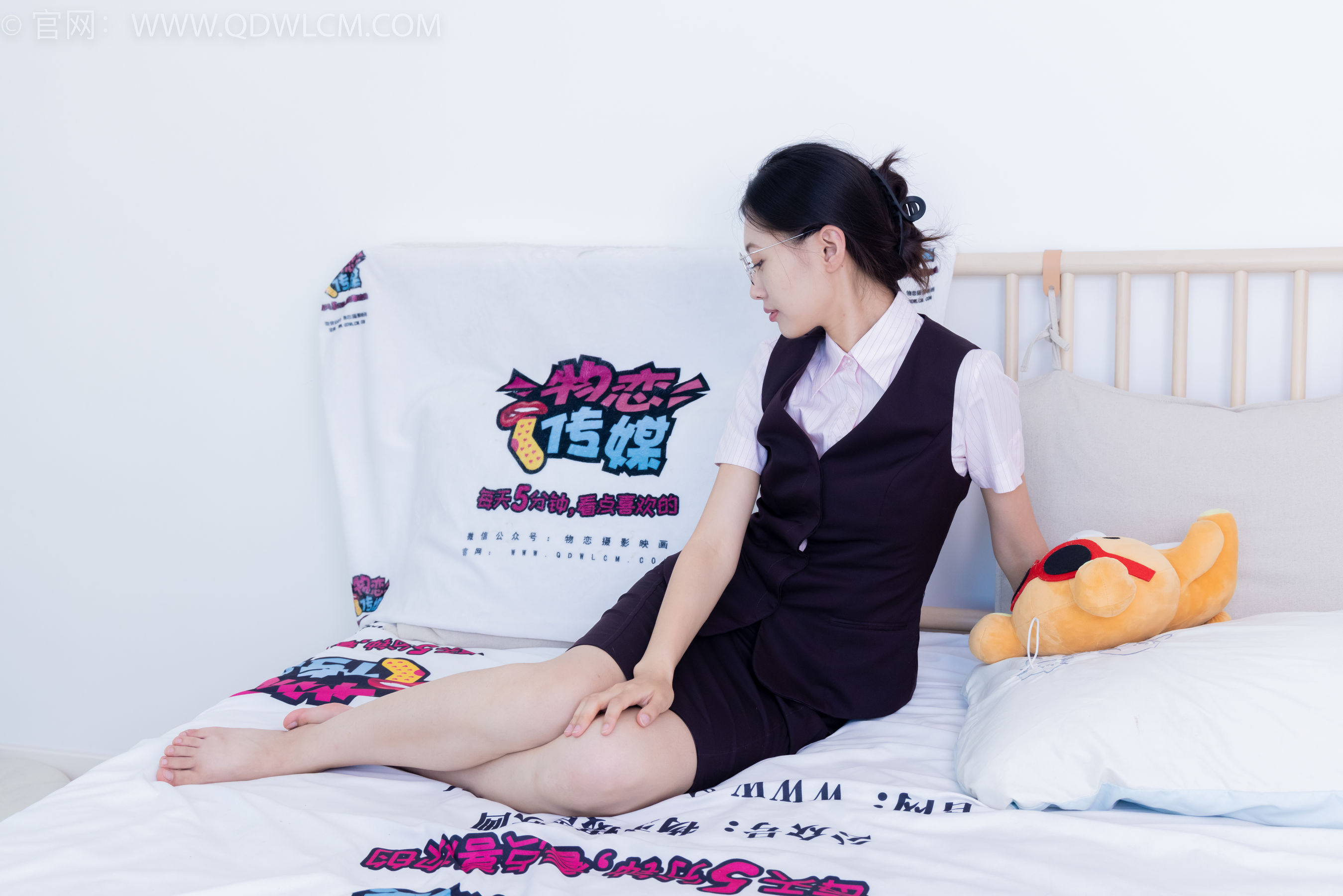 物恋传媒 No.2220 小优 - 摇晃的红酒杯/(150P)