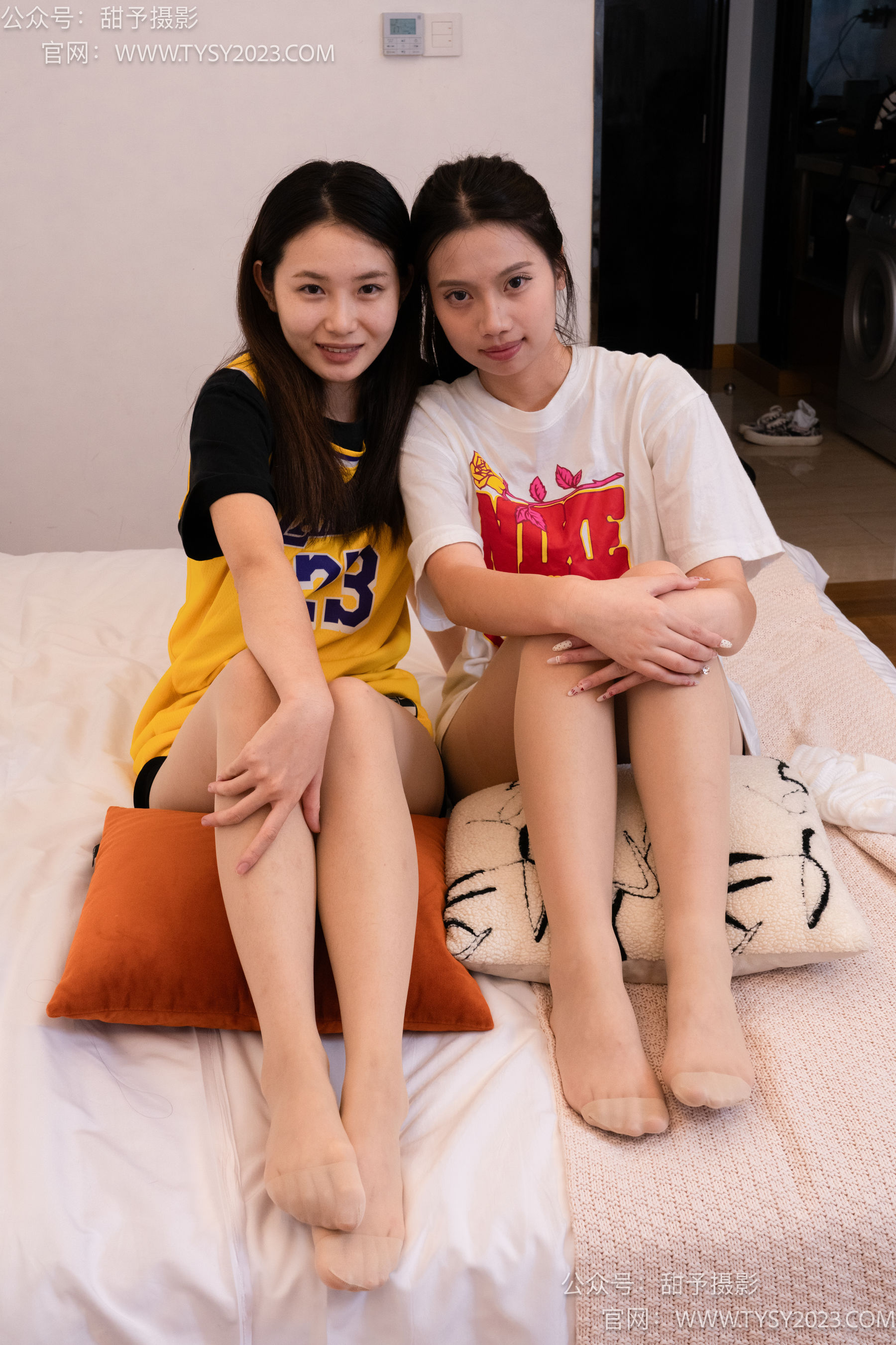 甜予摄影 No.100 思思&小雨-运动鞋、白棉袜、肉丝（均为脚尖加固款）/(134P)