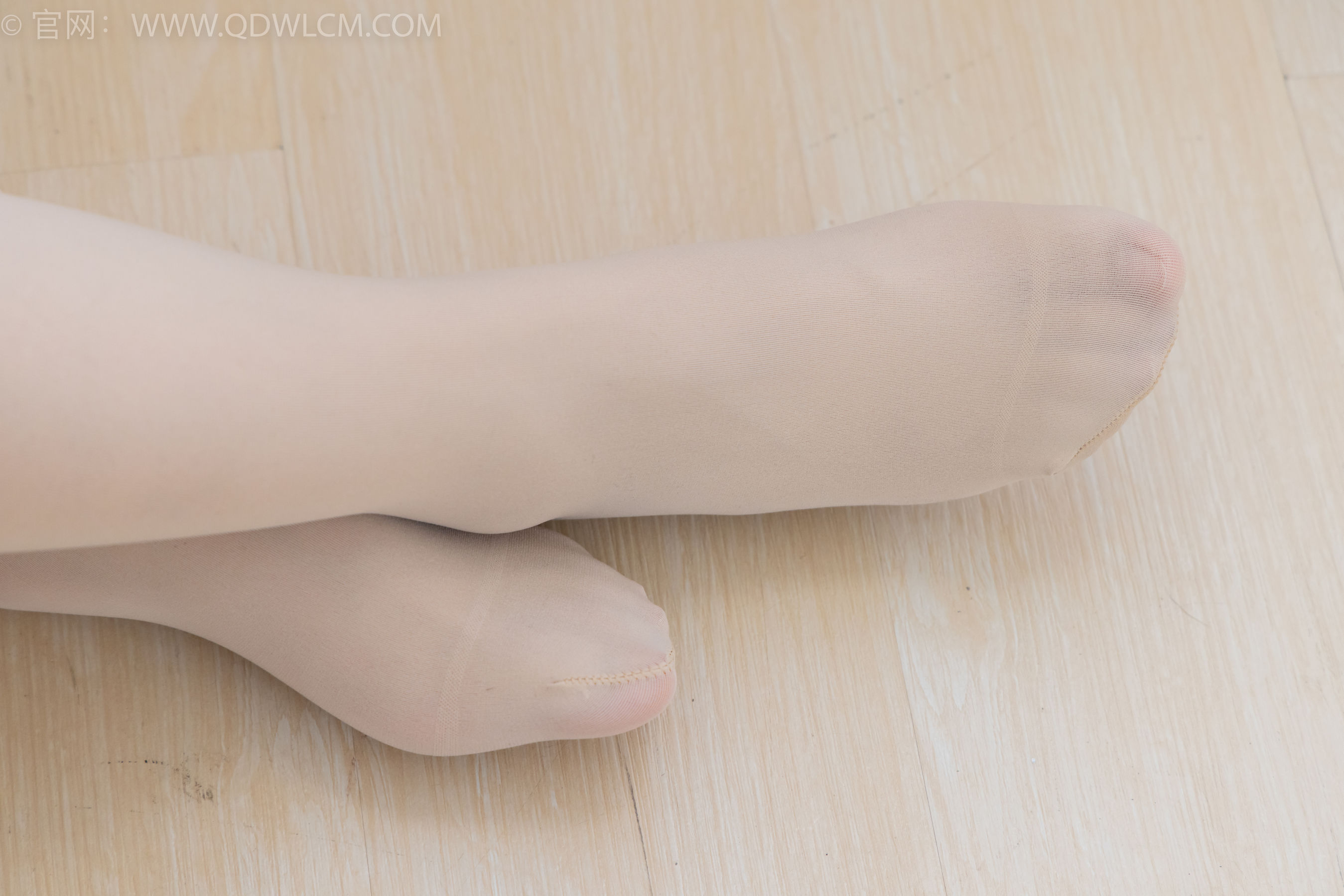 物恋传媒 No.2220 小优 - 摇晃的红酒杯/(150P)