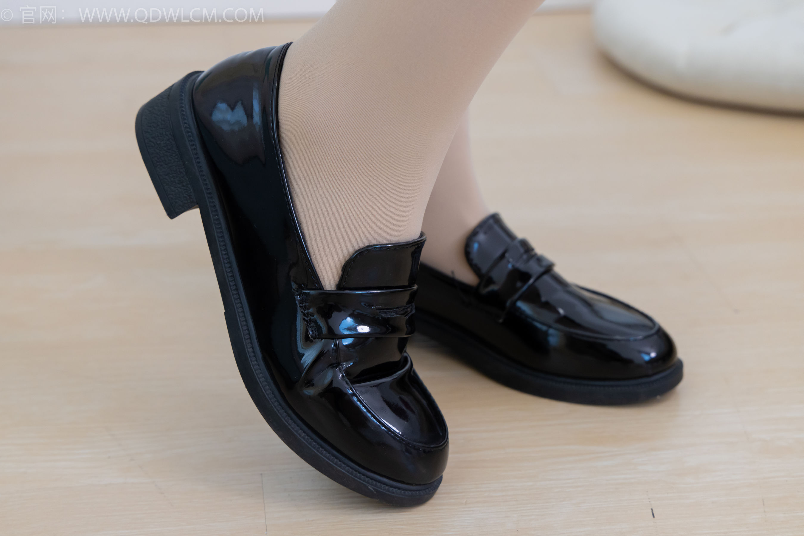 物恋传媒 No.2220 小优 - 摇晃的红酒杯/(150P)