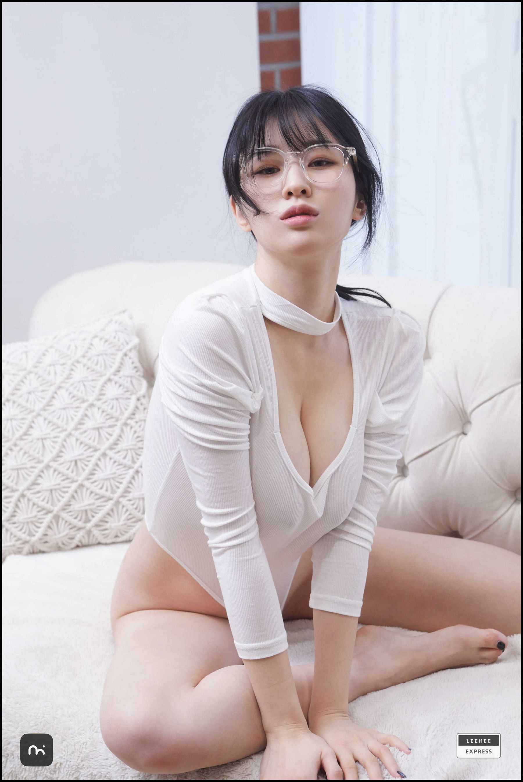 [LEEHEE EXPRESS] LEBE-237 - Woo/(43P)
