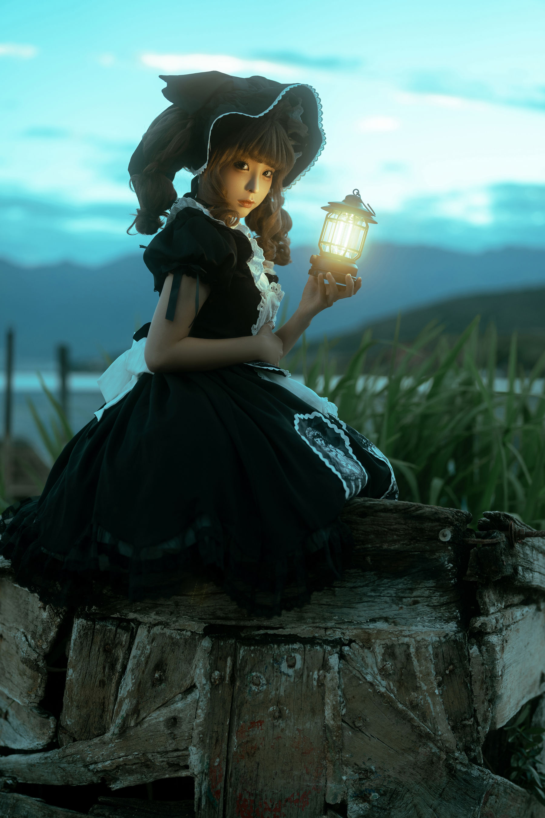 动漫博主蠢沫沫 - 洱海黑色/(17P)