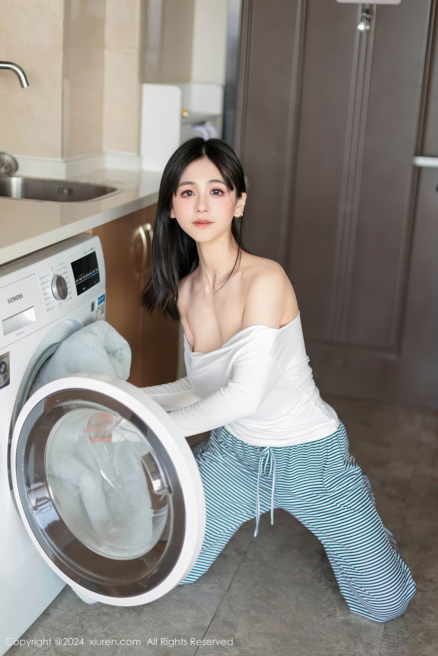 [秀人XiuRen] 2024.12.16 No.9605 奶芙乔乔/(85P)